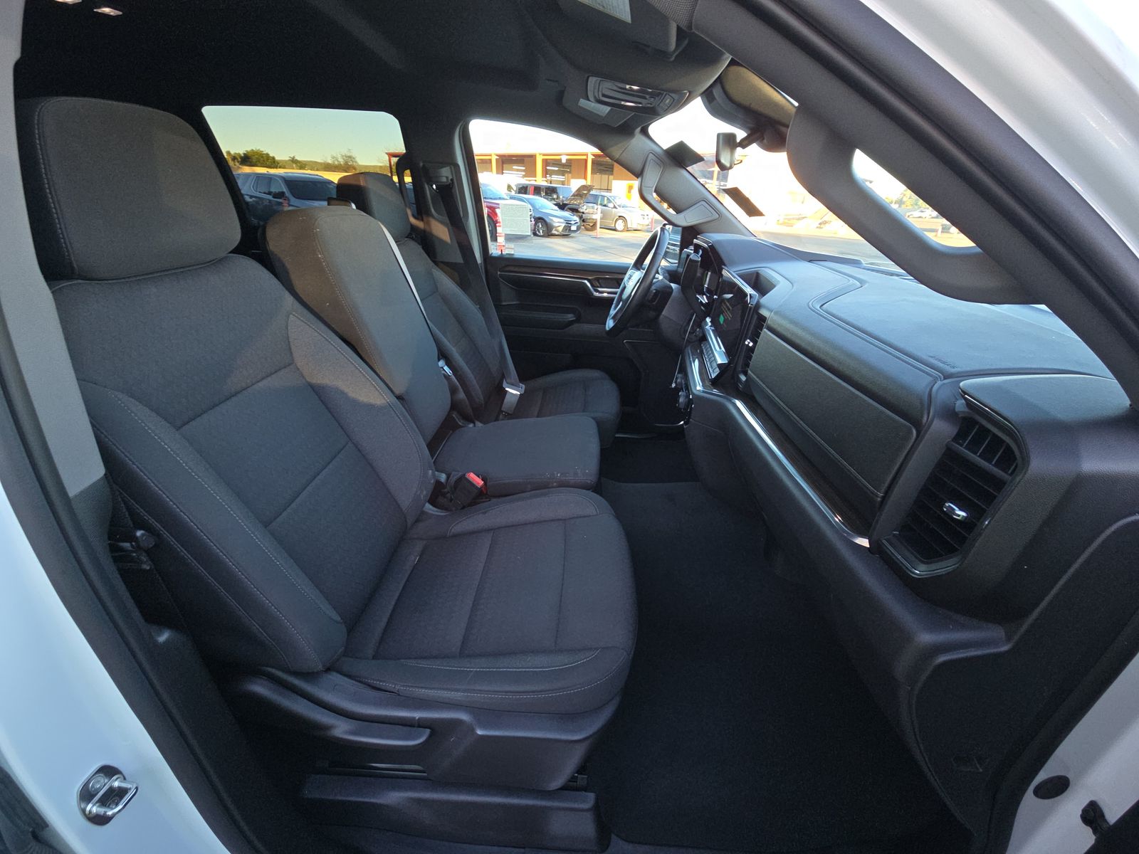 2024 Chevrolet Silverado 1500 LT AWD