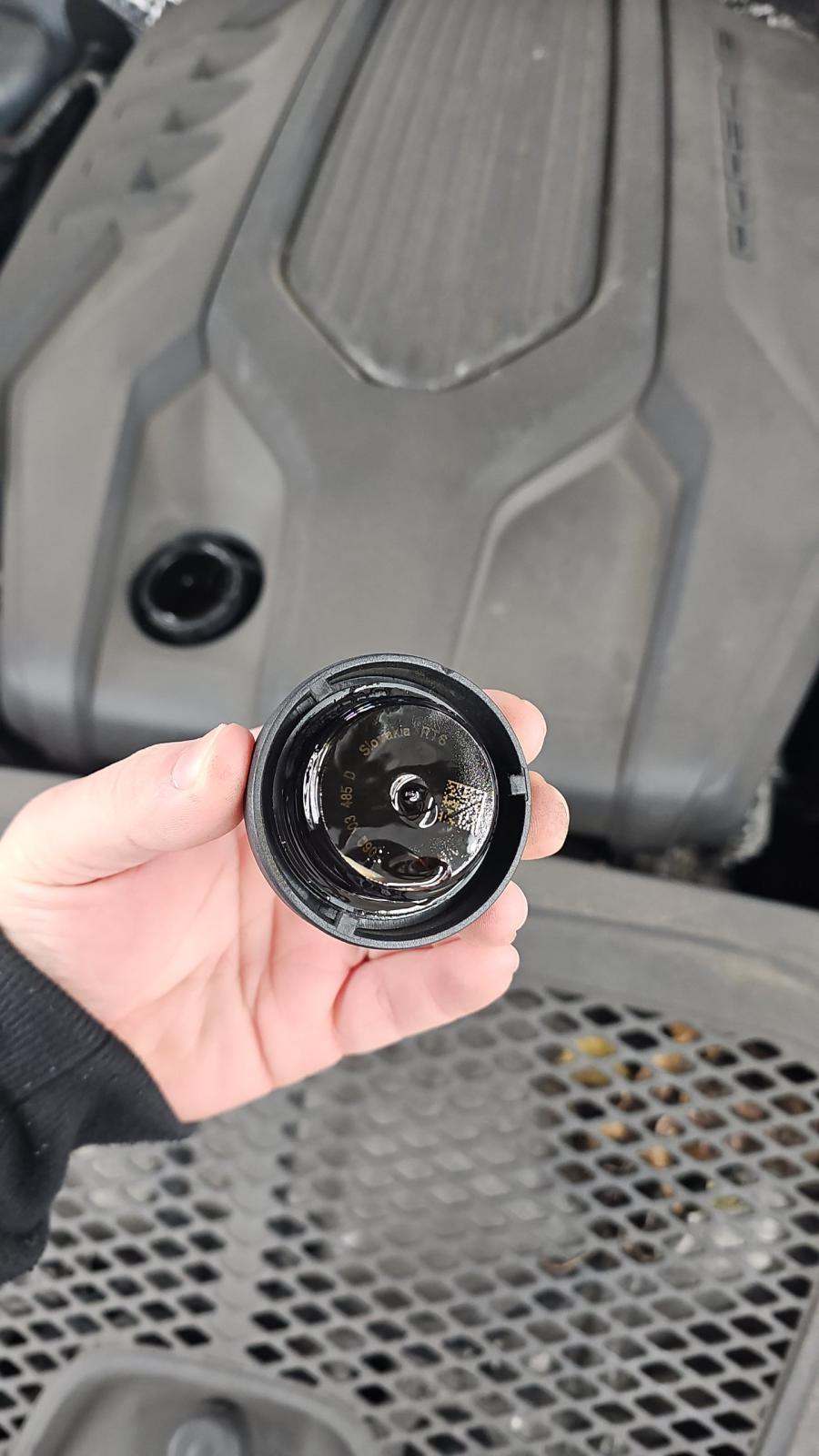 2023 Porsche Macan Base AWD