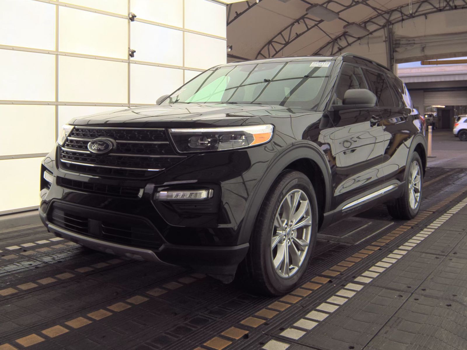 2023 Ford Explorer XLT FWD