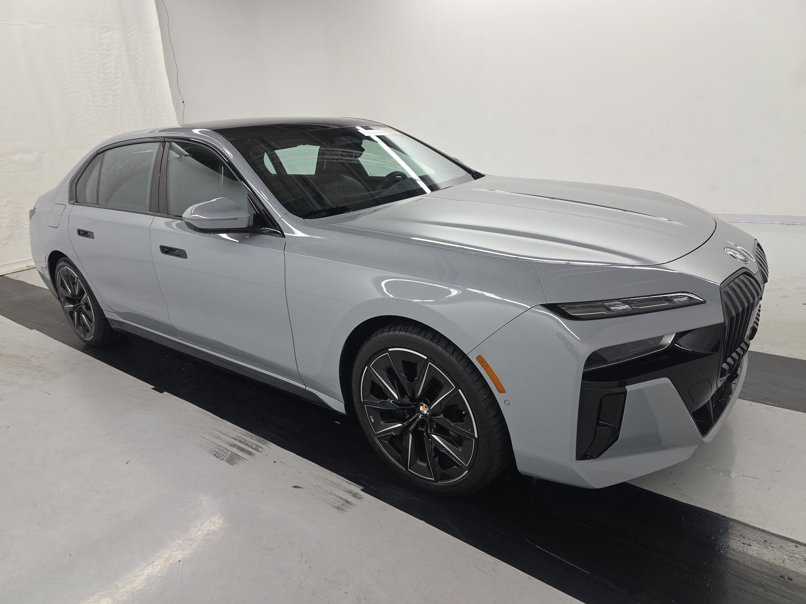 2023 BMW 7 Series 760i xDrive AWD