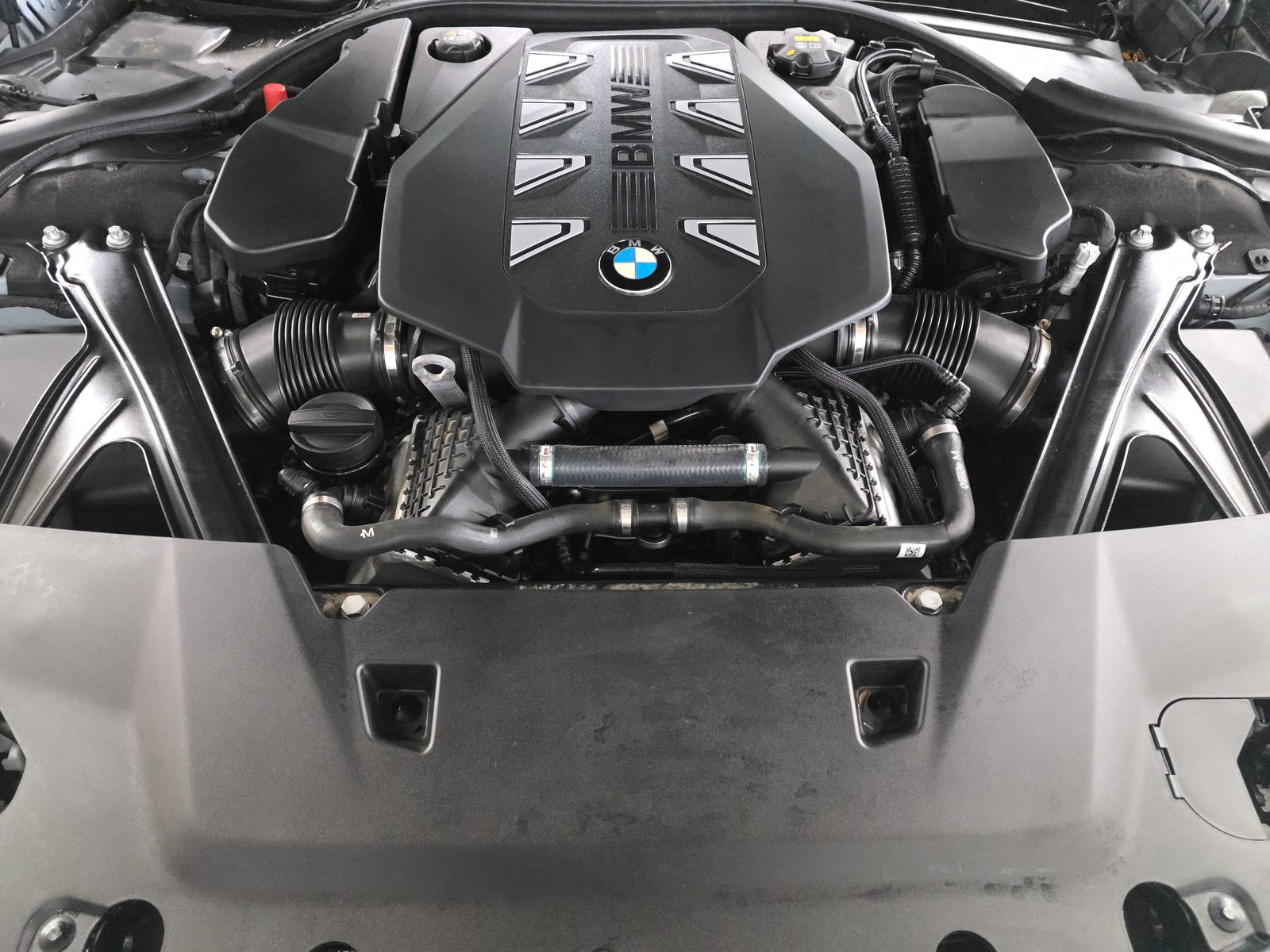 2023 BMW 7 Series 760i xDrive AWD