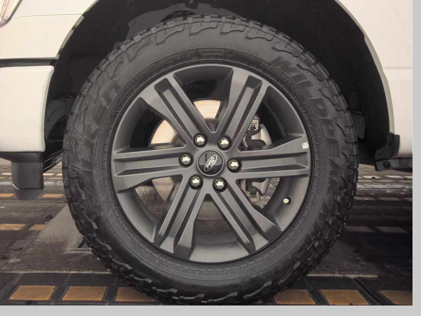 2023 Ford F-150 XLT AWD