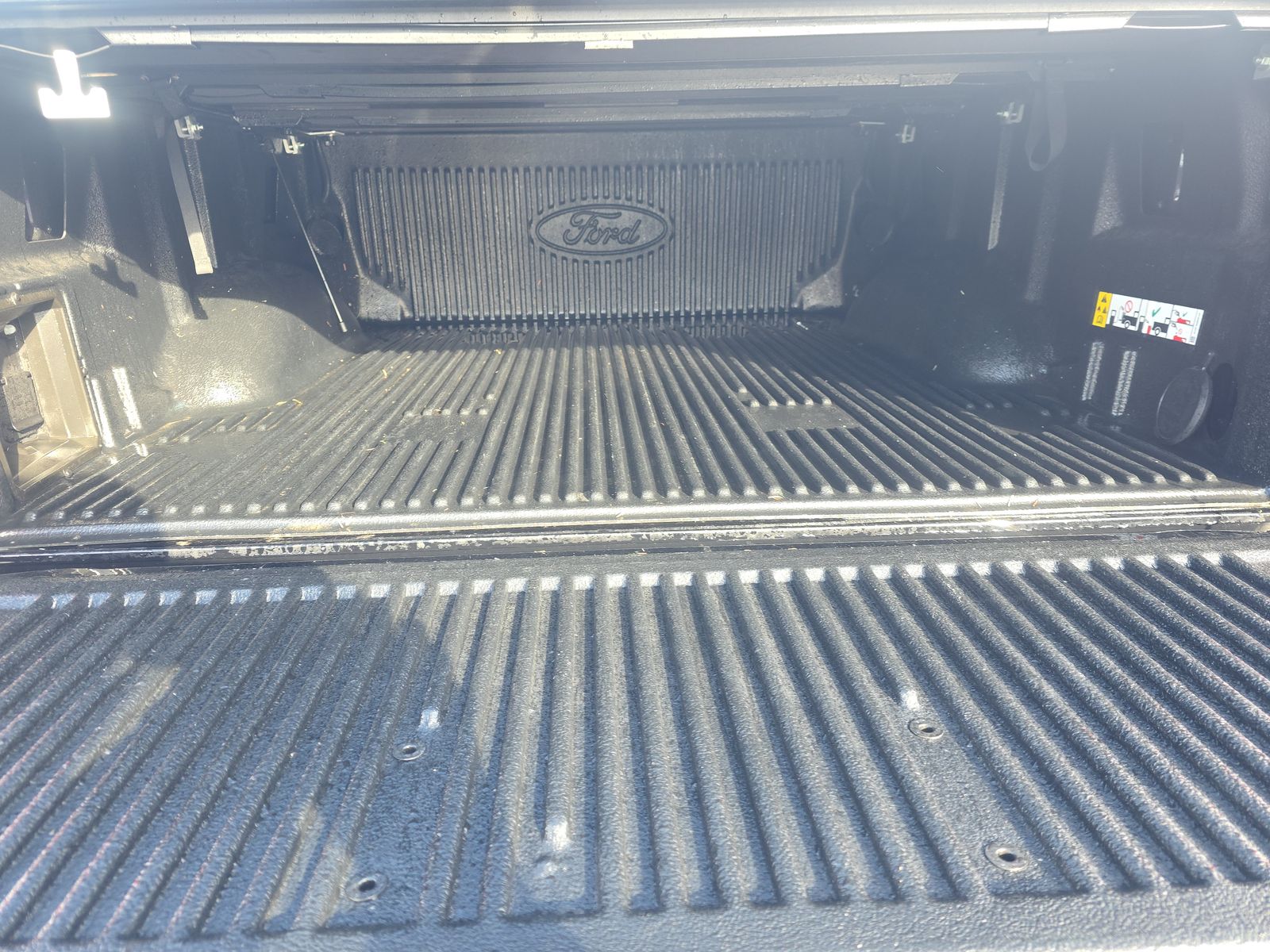 2023 Ford F-150 Hybrid Lariat AWD