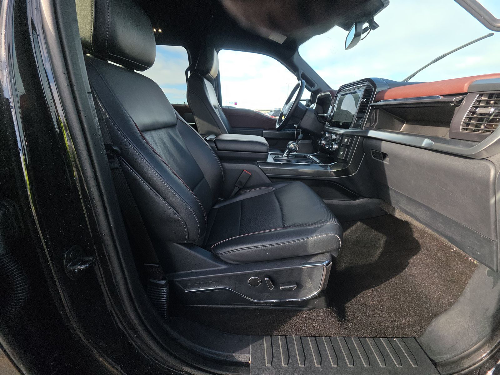 2023 Ford F-150 Hybrid Lariat AWD