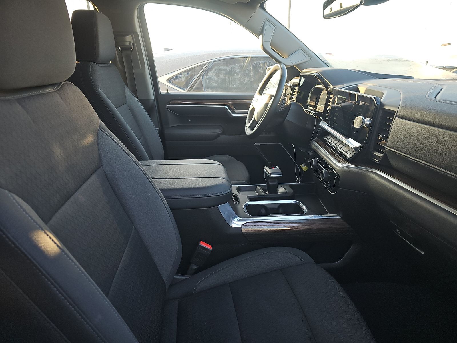 2025 Chevrolet Silverado 1500 LT AWD