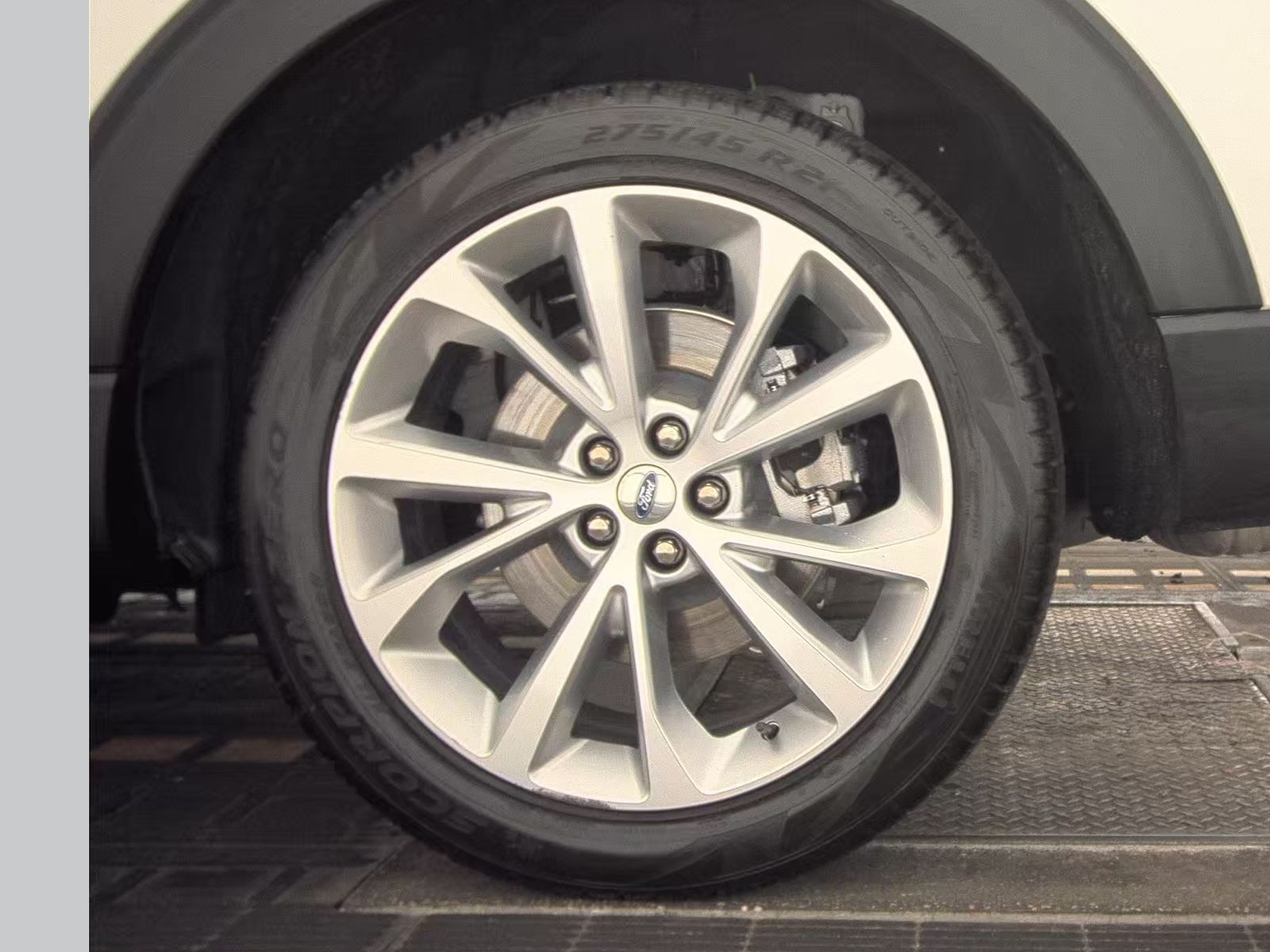 2023 Ford Explorer Hybrid Platinum AWD