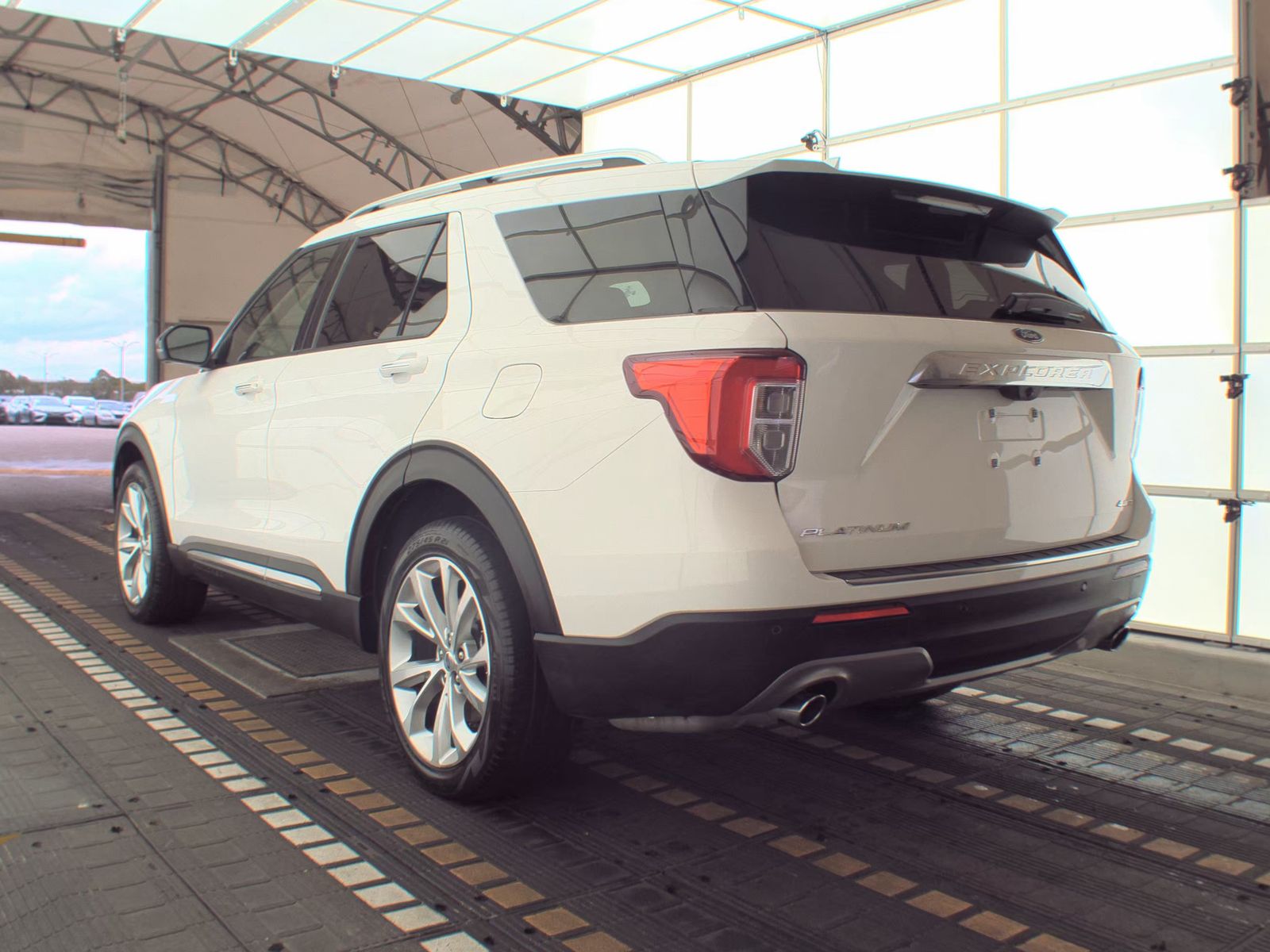 2023 Ford Explorer Hybrid Platinum AWD