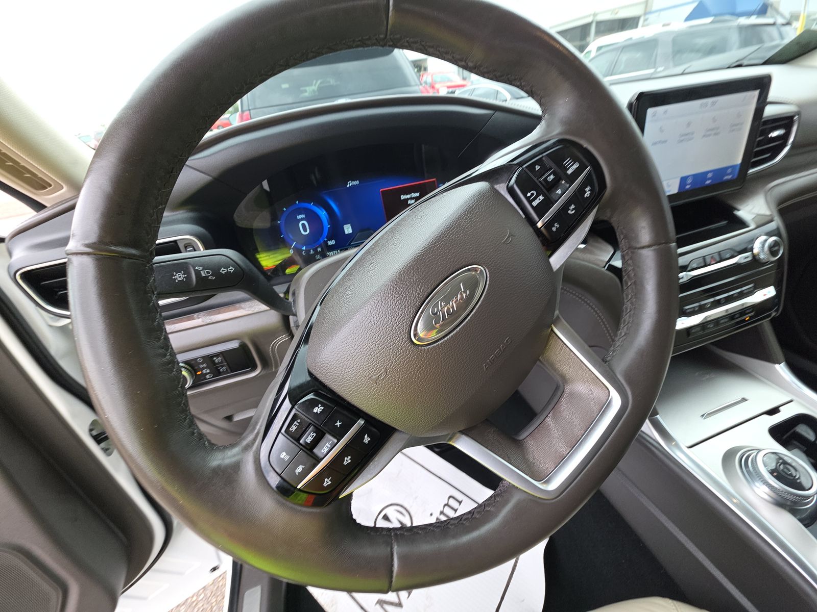 2023 Ford Explorer Hybrid Platinum AWD