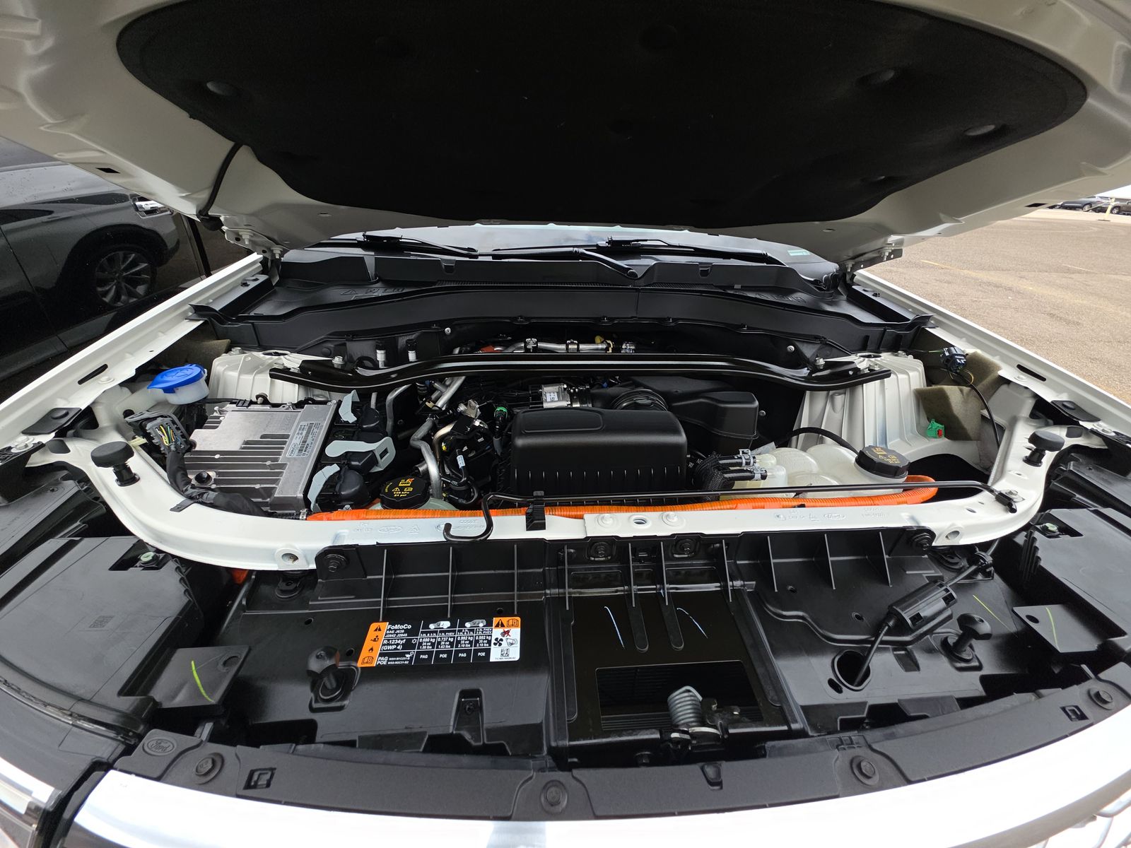 2023 Ford Explorer Hybrid Platinum AWD