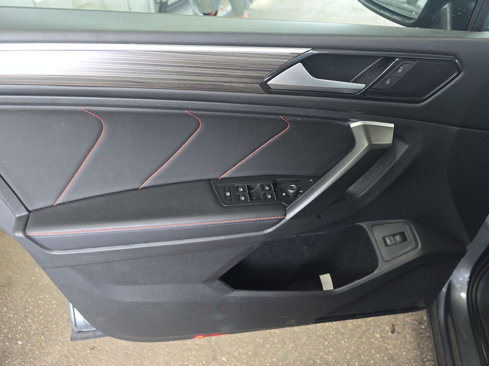 2024 Volkswagen Tiguan 2.0T Wolfsburg Edition FWD