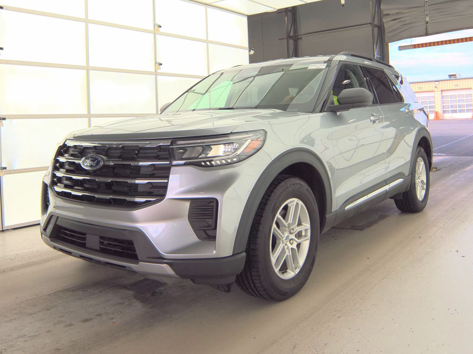 2025 Ford Explorer Active AWD