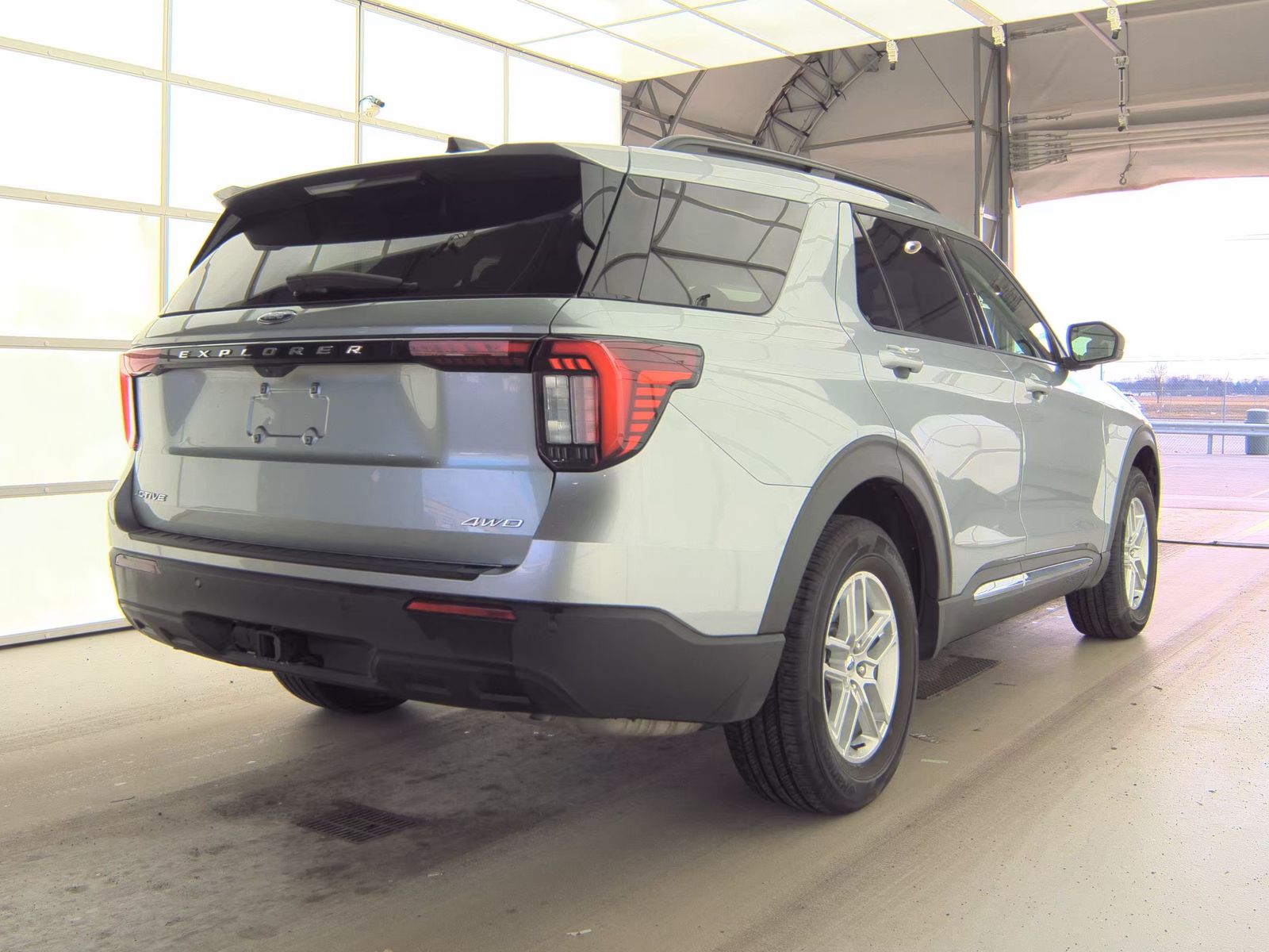 2025 Ford Explorer Active AWD