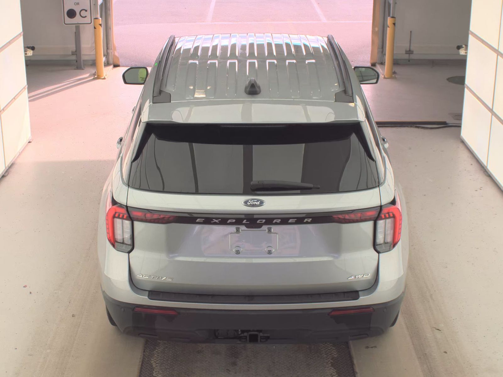 2025 Ford Explorer Active AWD