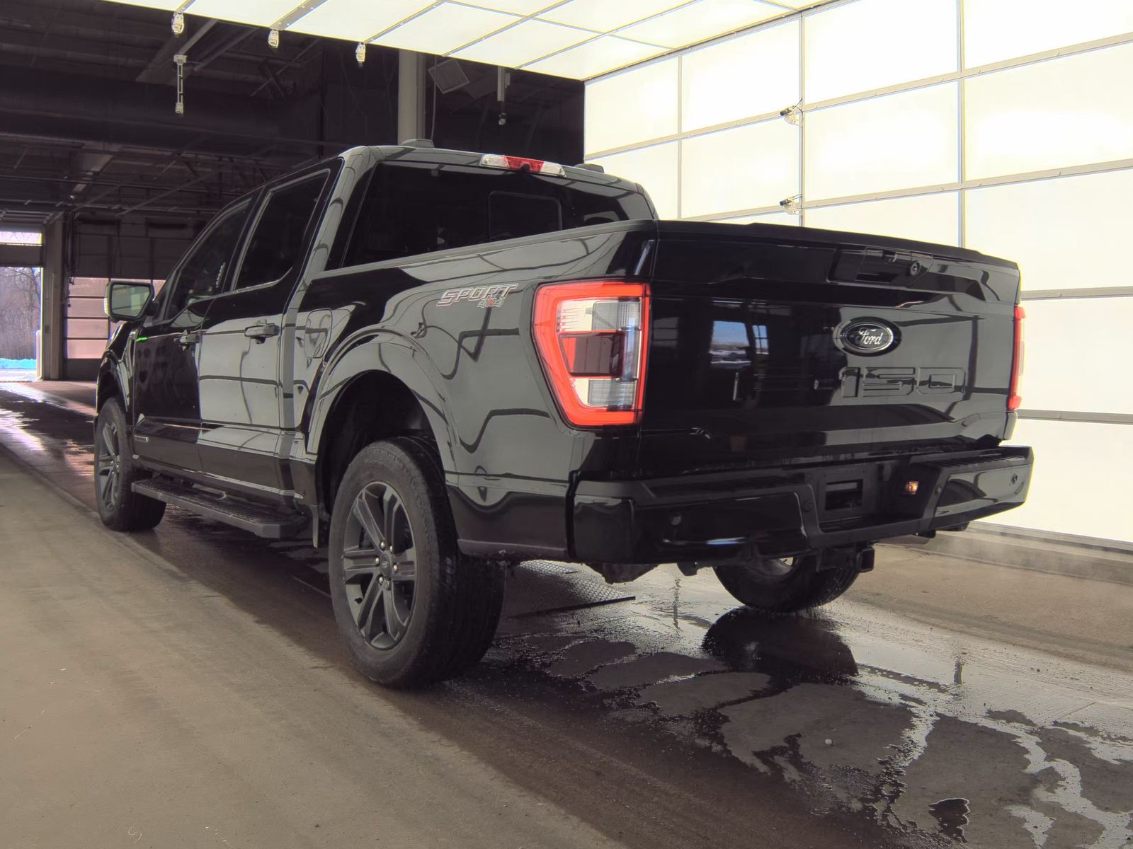 2023 Ford F-150 Hybrid Lariat AWD