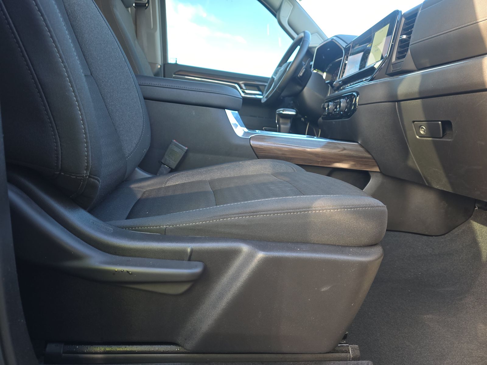 2024 Chevrolet Silverado 1500 RST AWD