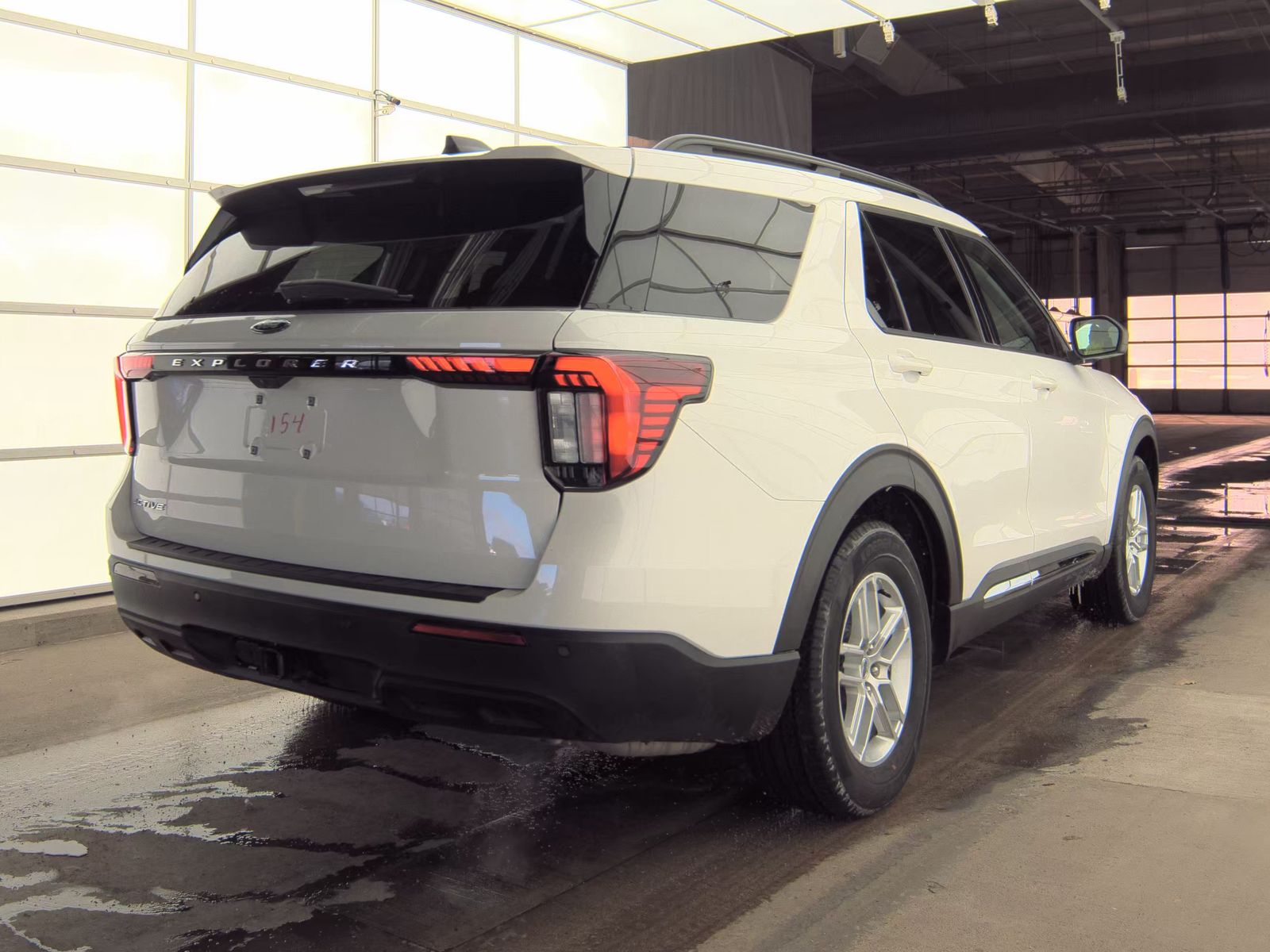 2025 Ford Explorer Active RWD
