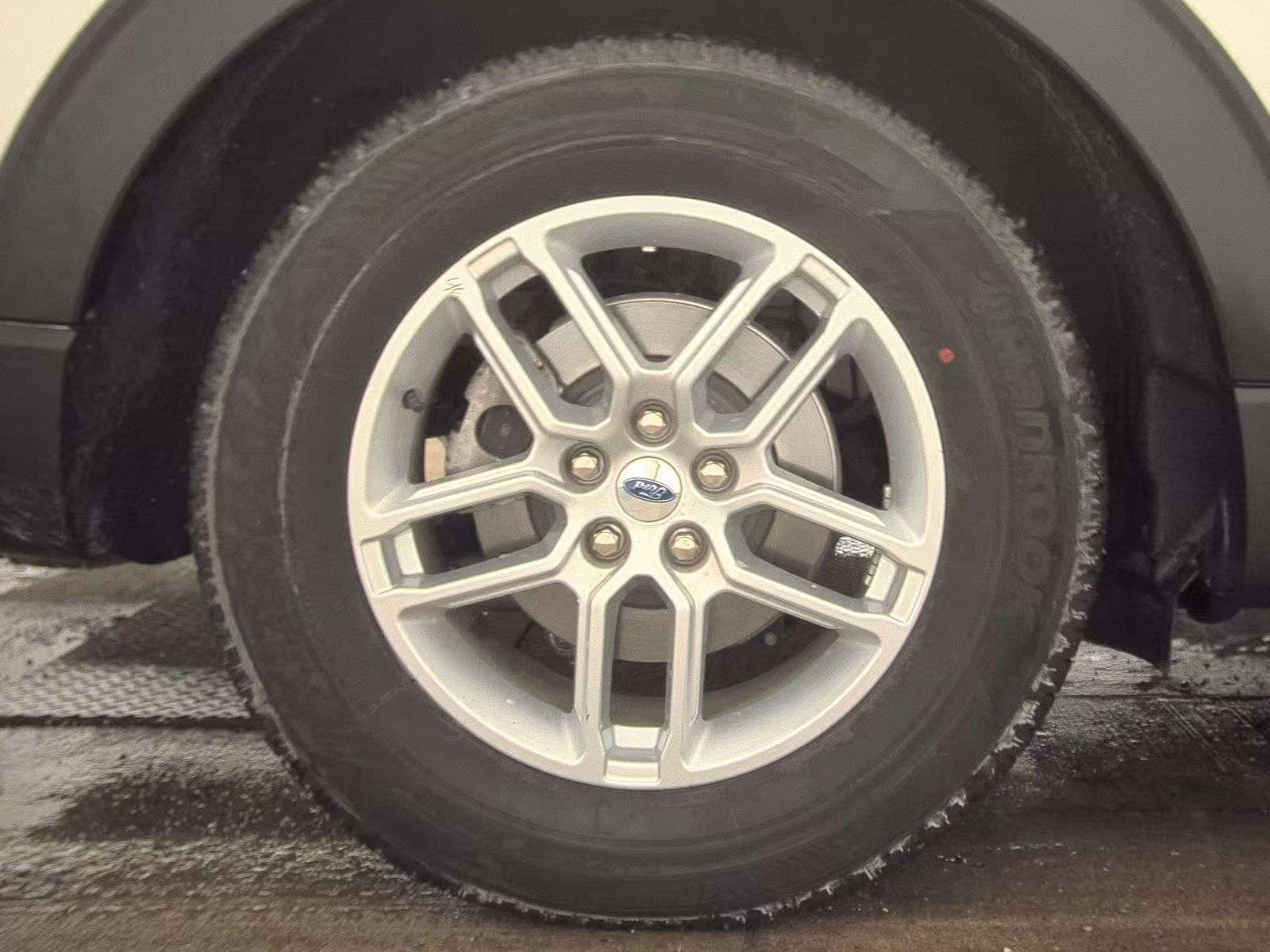 2025 Ford Explorer Active RWD