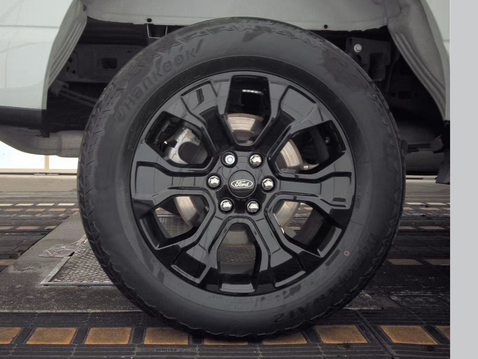 2023 Ford F-150 Lariat AWD