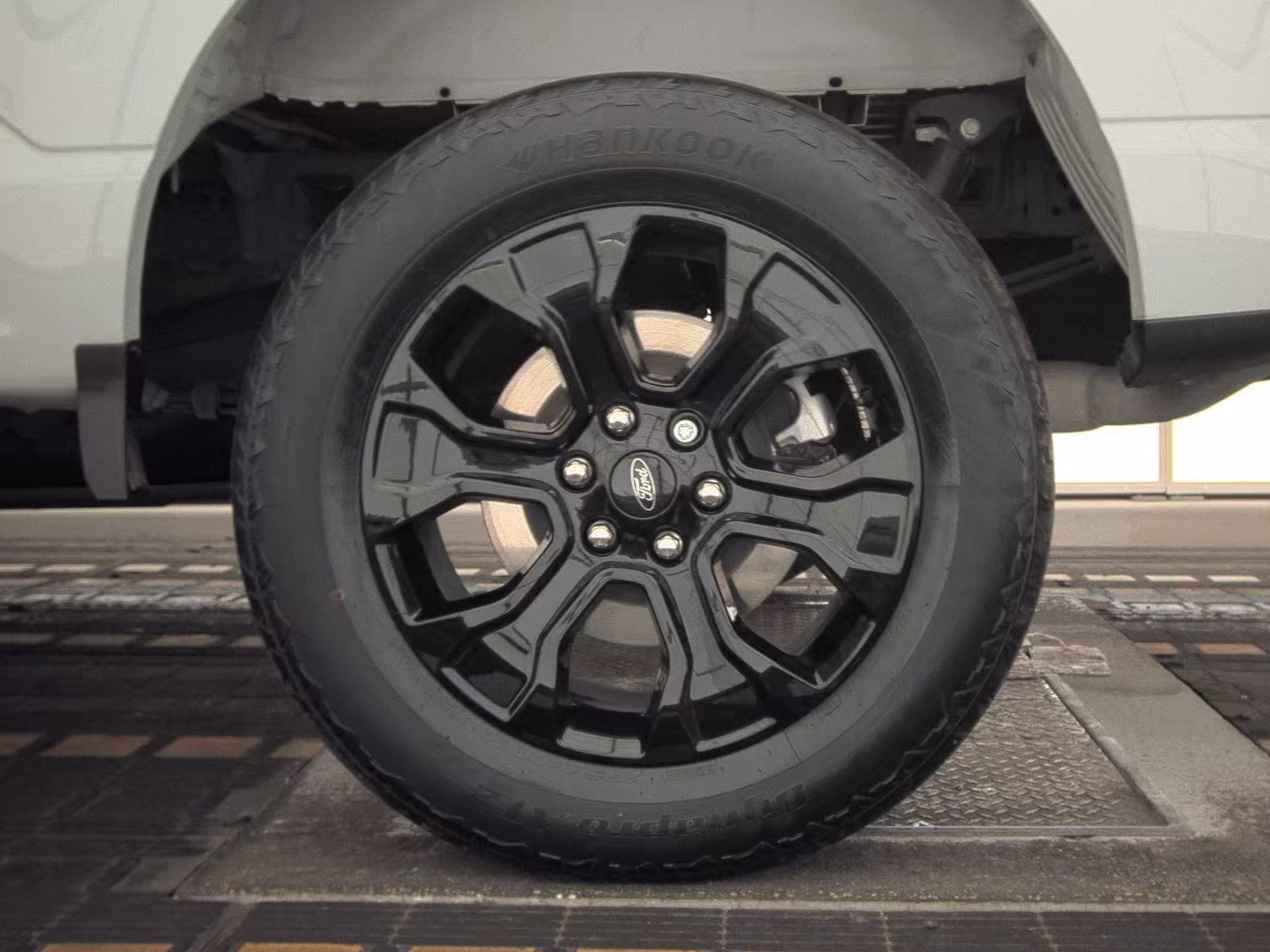 2023 Ford F-150 Lariat AWD