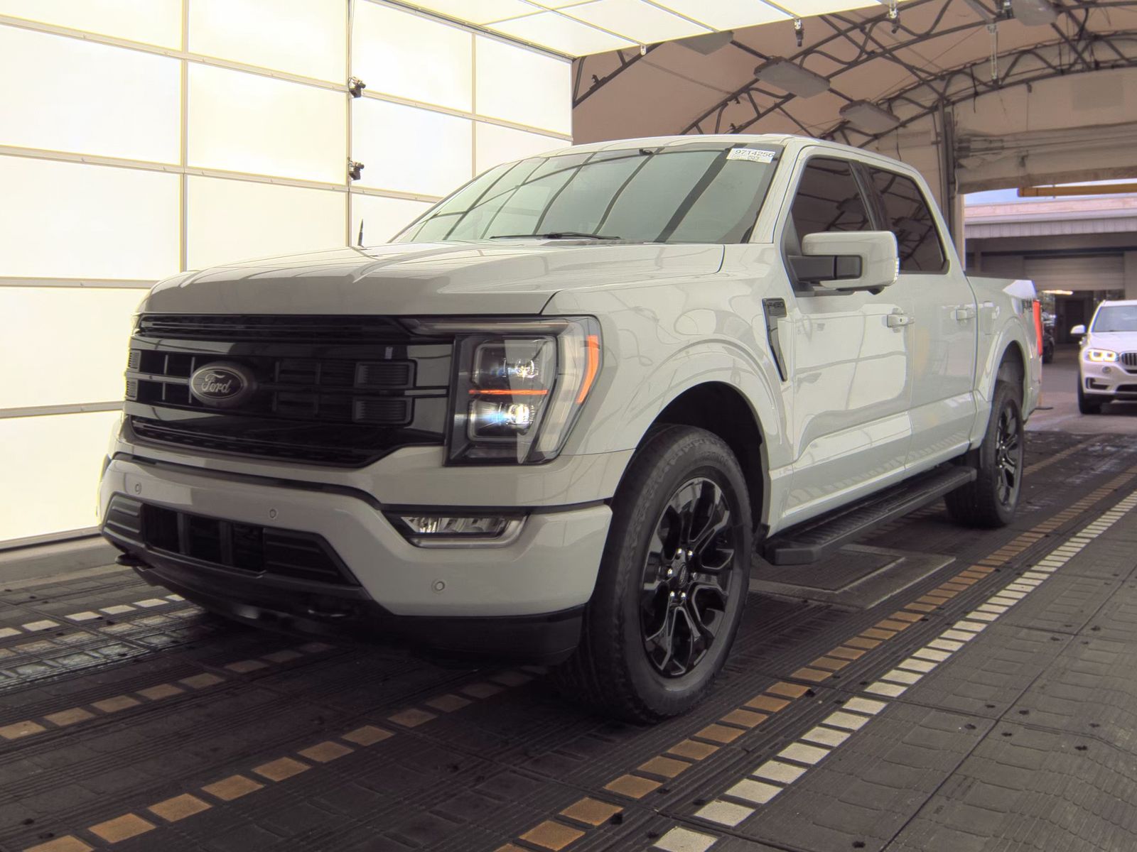 2023 Ford F-150 Lariat AWD