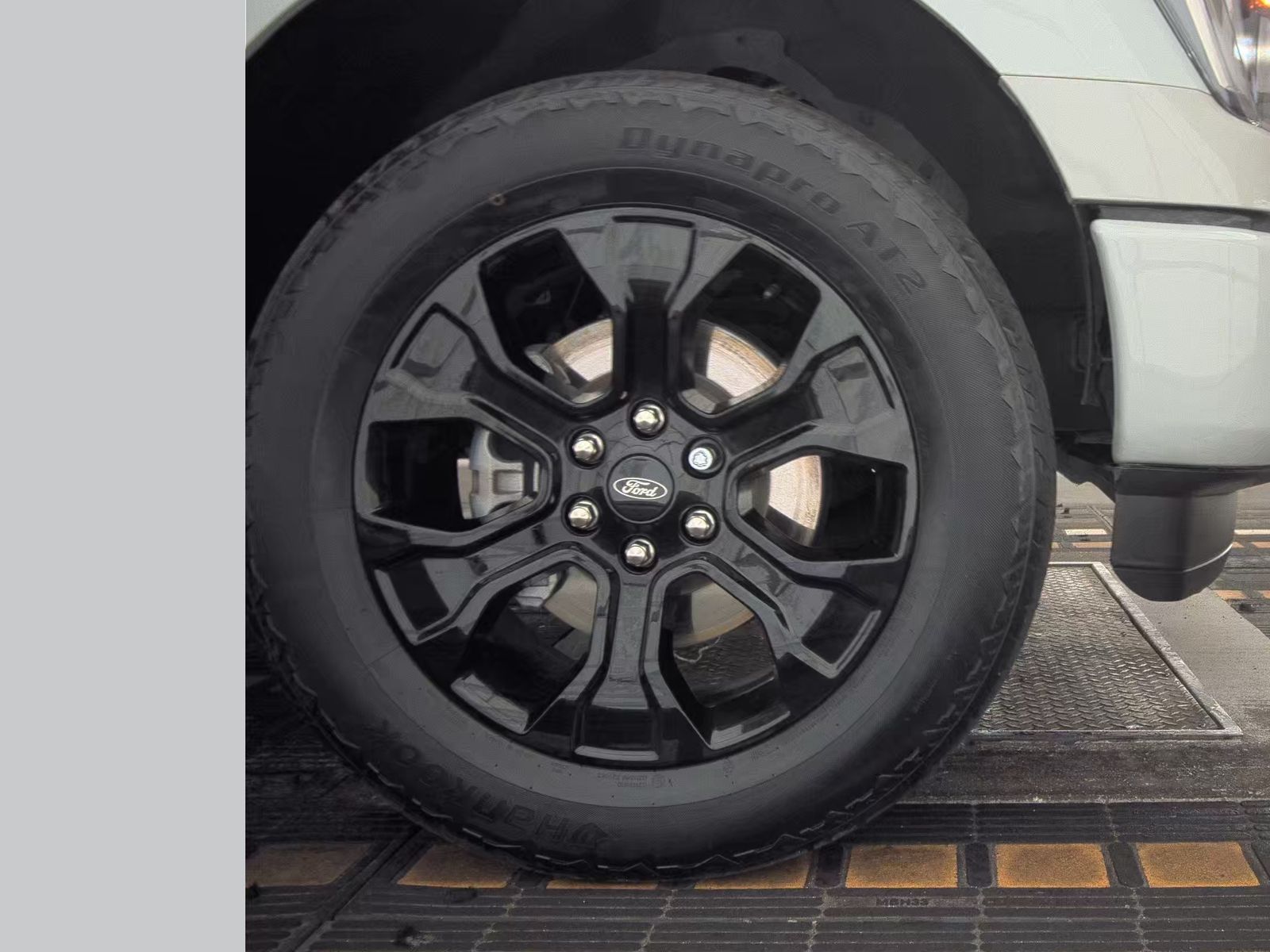 2023 Ford F-150 Lariat AWD