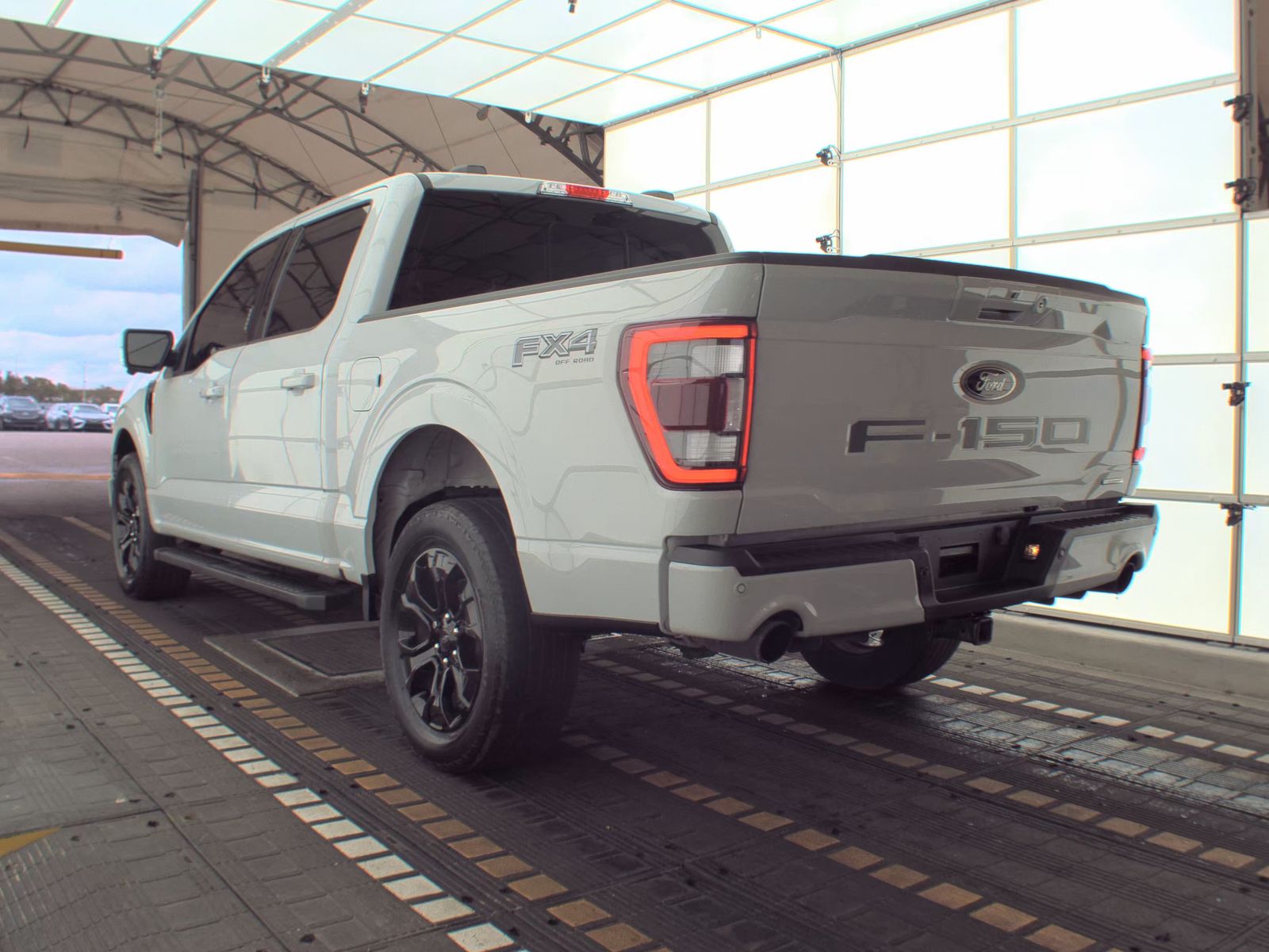 2023 Ford F-150 Lariat AWD