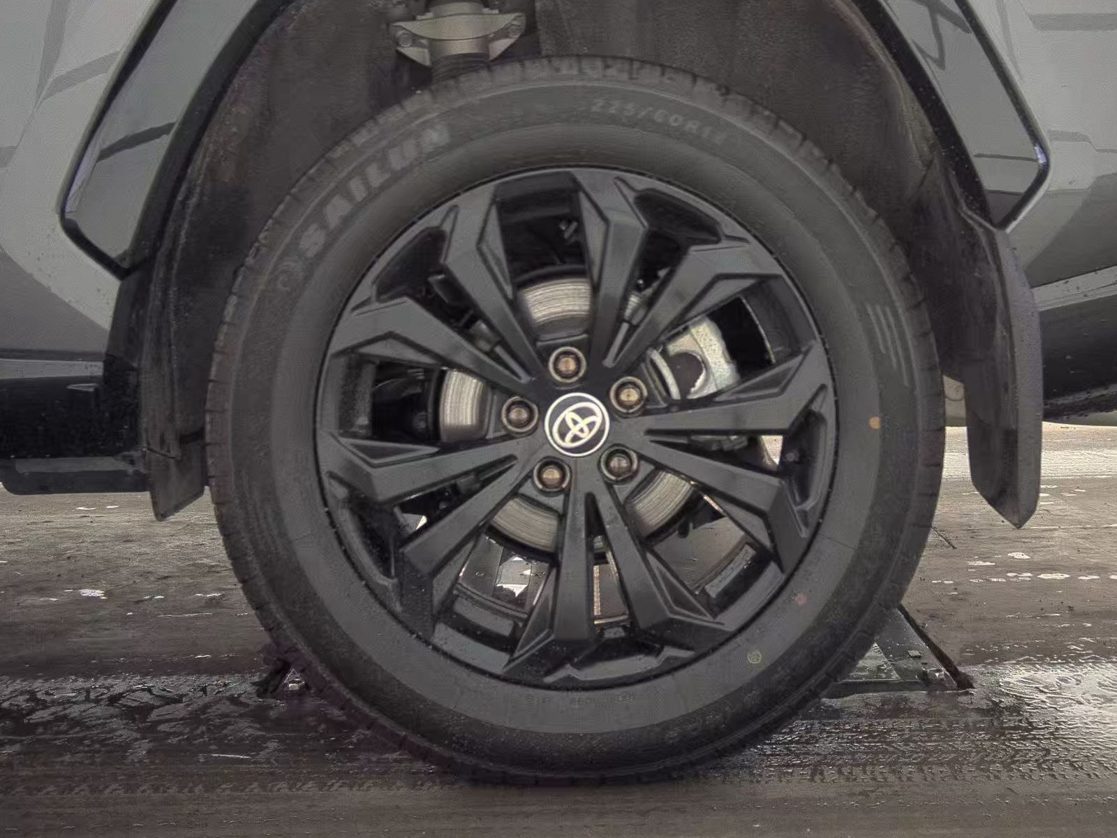 2024 Toyota RAV4 Hybrid SE AWD