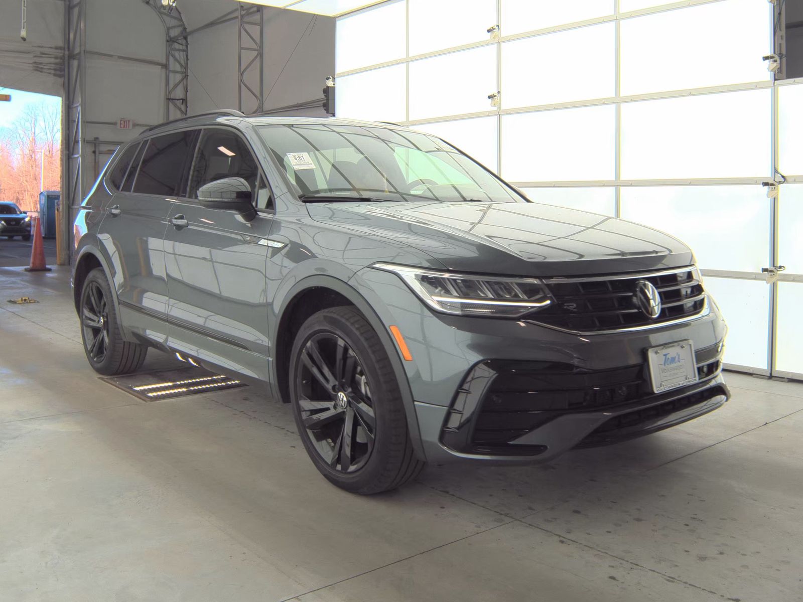 2024 Volkswagen Tiguan 2.0T SE R-Line Black AWD