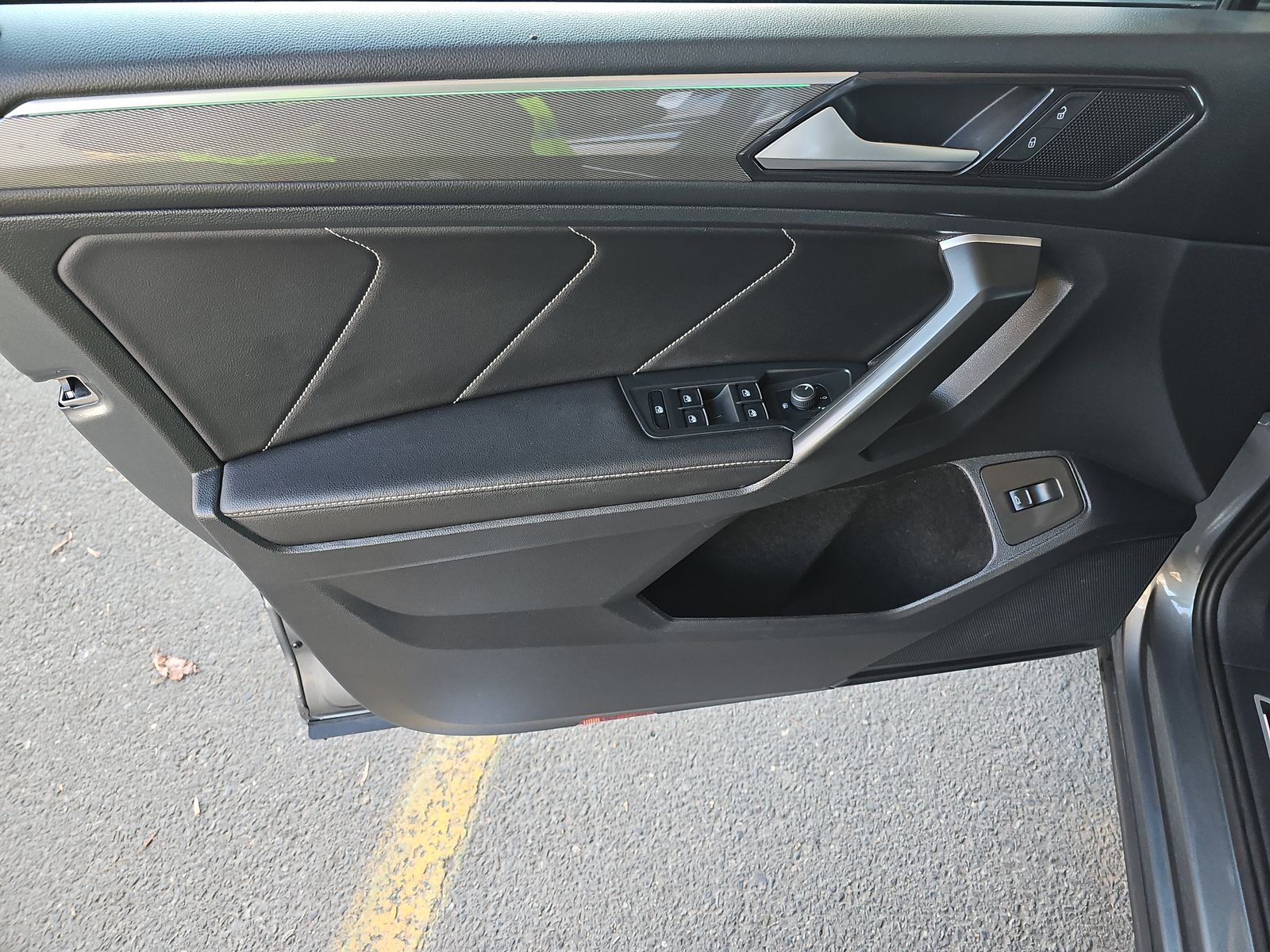 2024 Volkswagen Tiguan 2.0T SE R-Line Black AWD