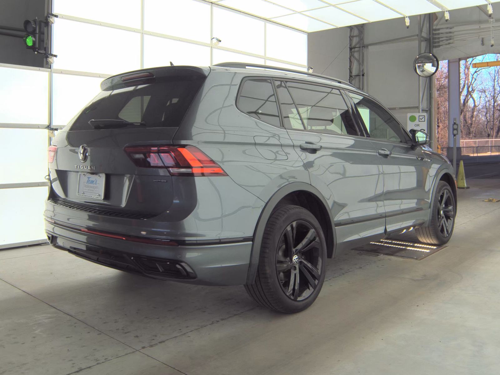 2024 Volkswagen Tiguan 2.0T SE R-Line Black AWD