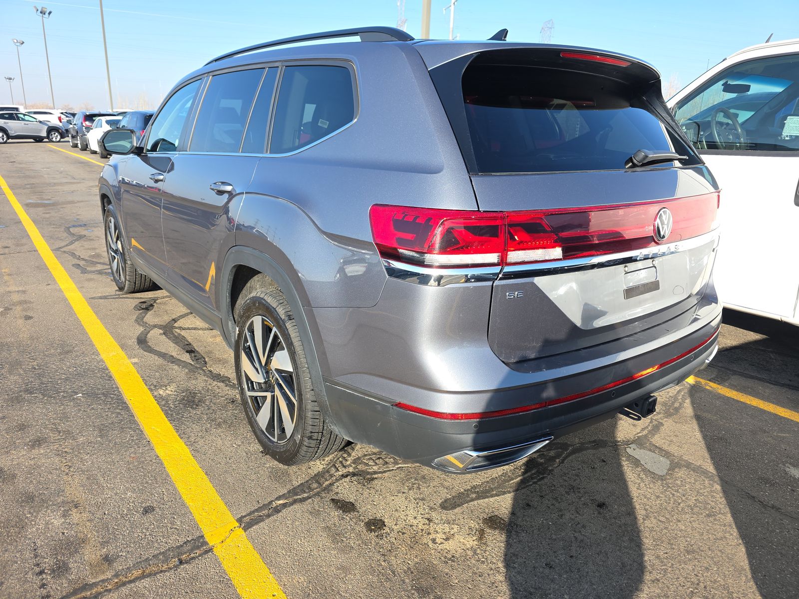 2024 Volkswagen Atlas 2.0T SE AWD