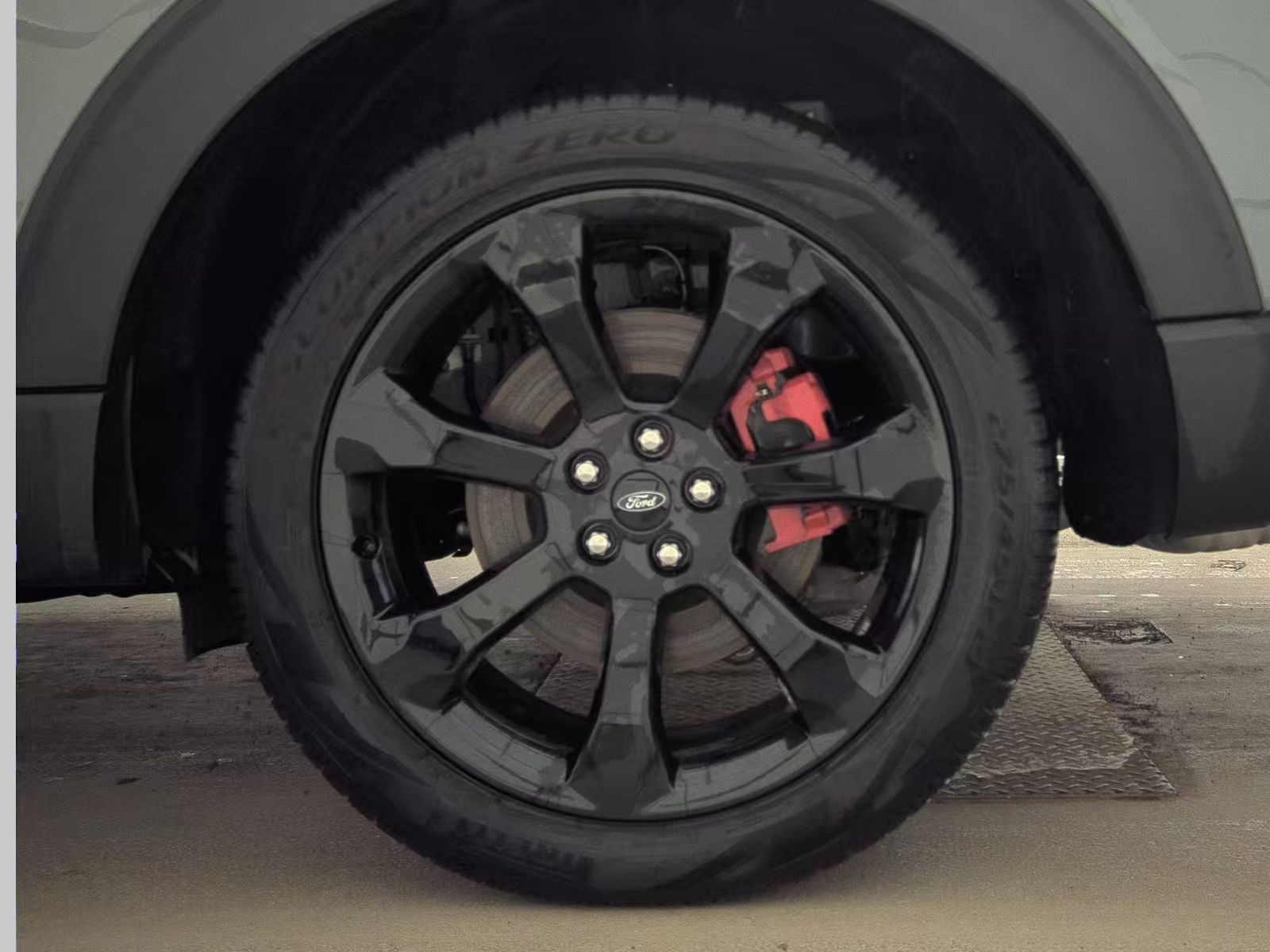 2024 Ford Explorer ST AWD