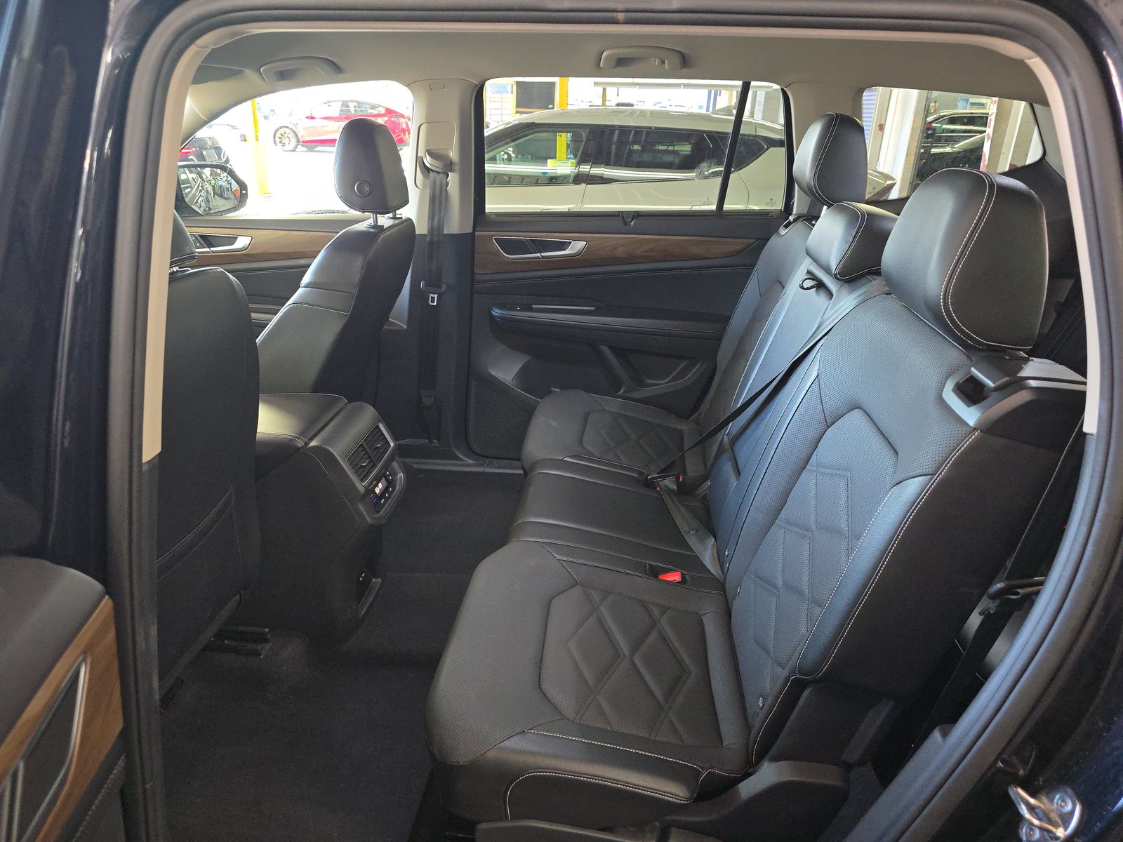 2024 Volkswagen Atlas 2.0T SE AWD