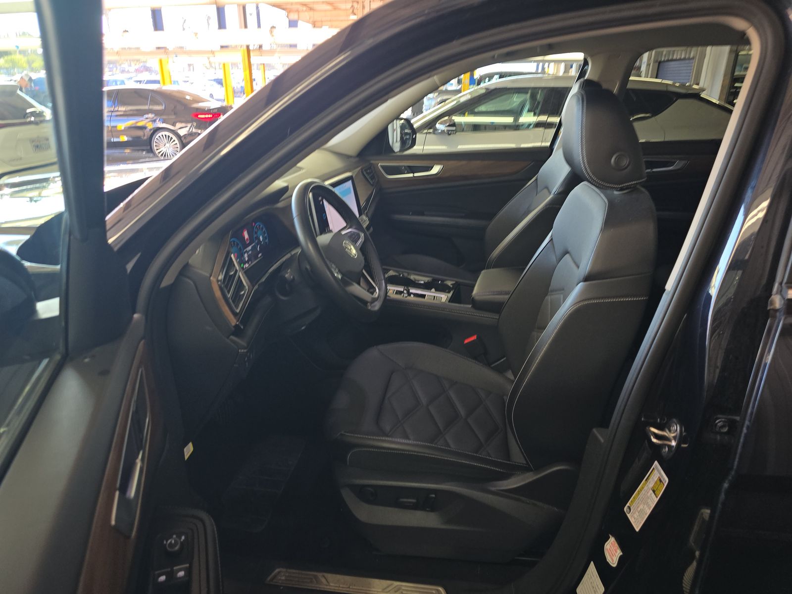 2024 Volkswagen Atlas 2.0T SE AWD