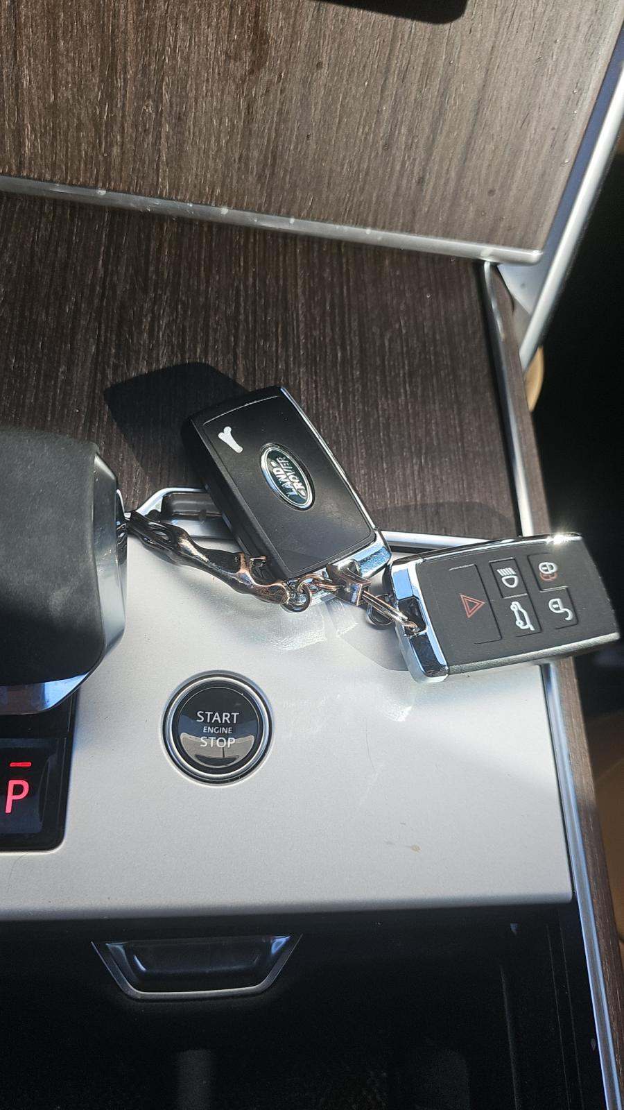 2025 Land Rover Range Rover SE AWD