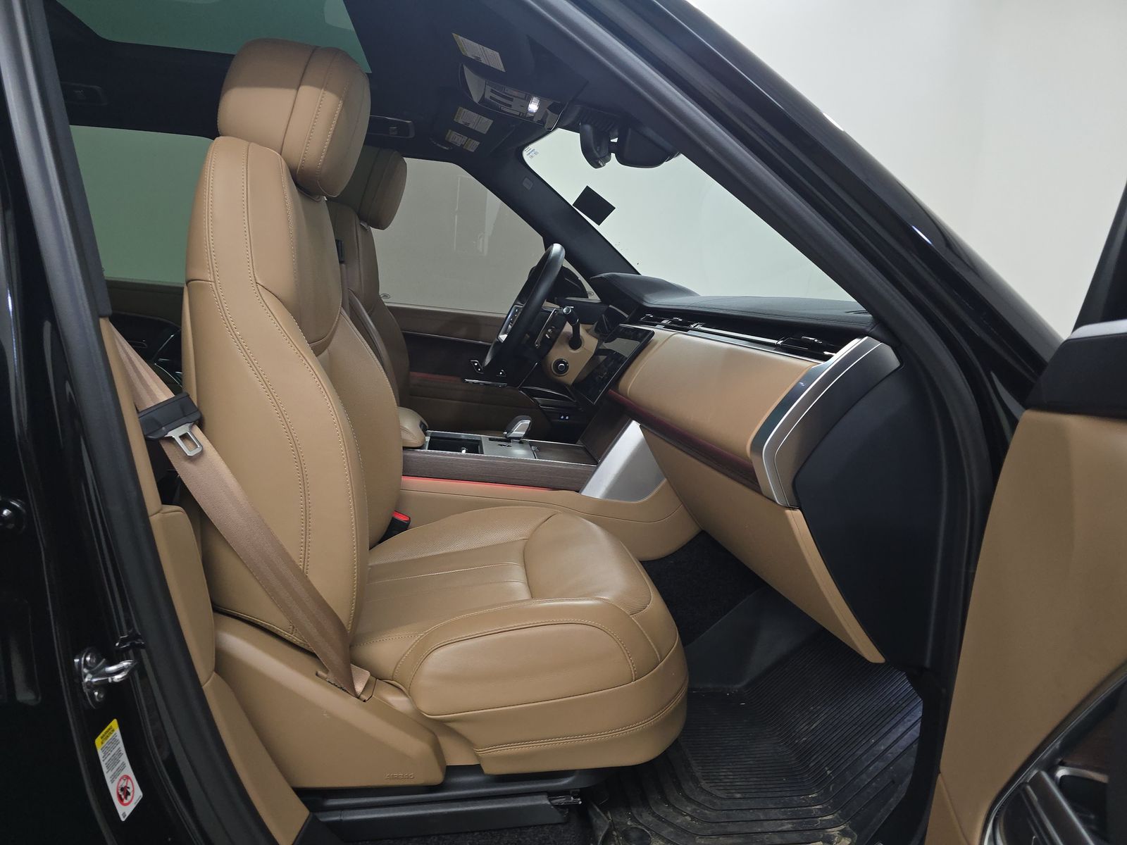 2025 Land Rover Range Rover SE AWD