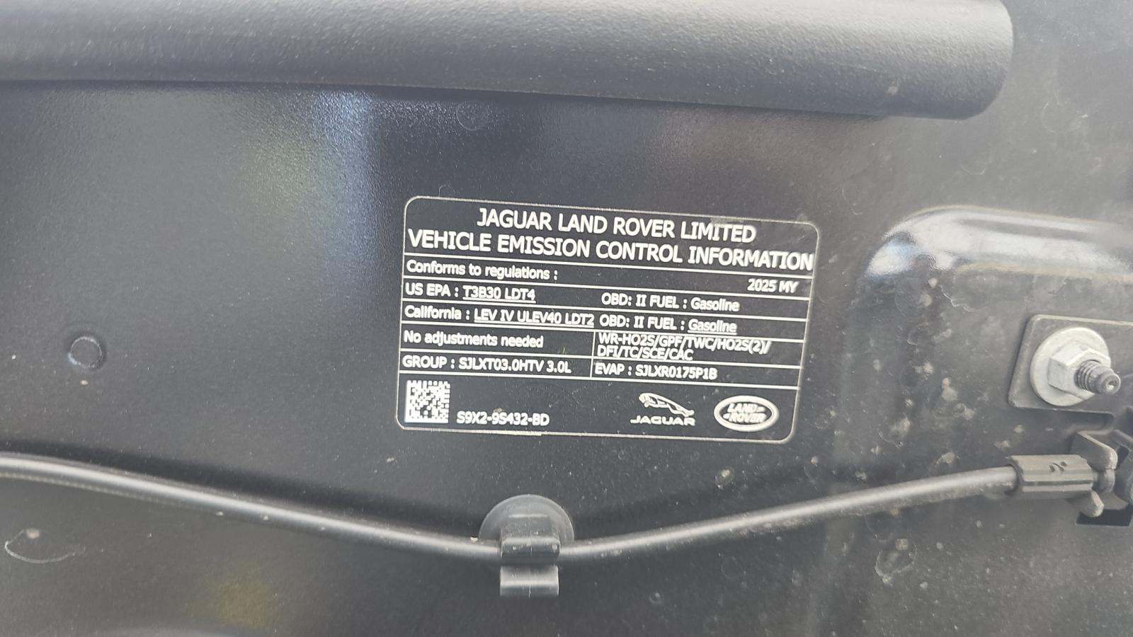 2025 Land Rover Range Rover SE AWD