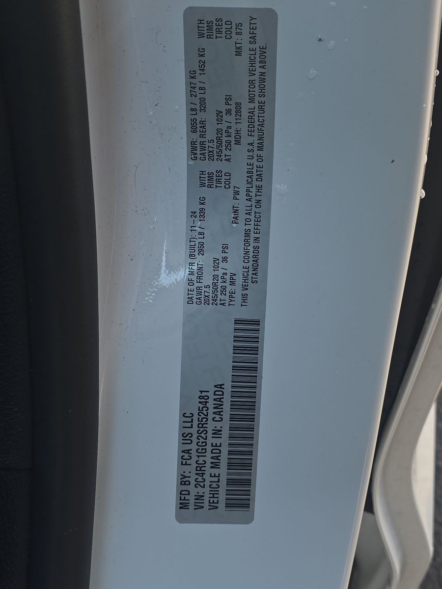 2025 Chrysler Pacifica Limited FWD