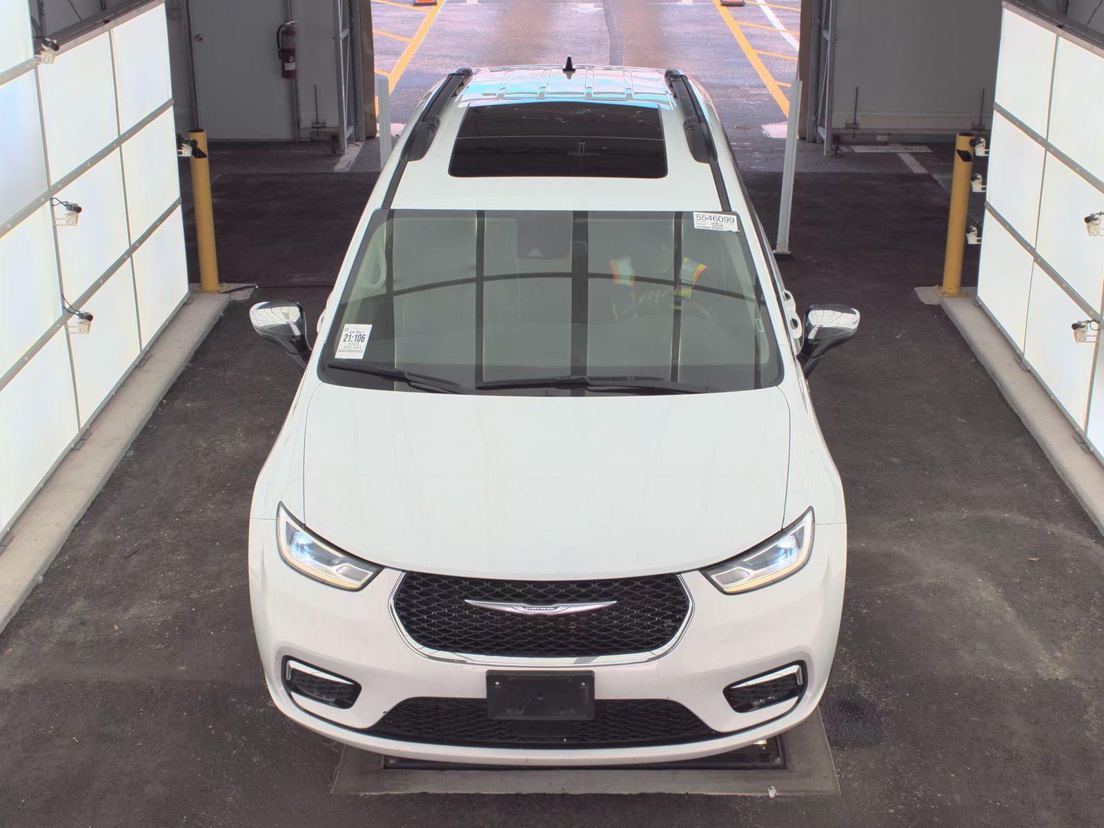 2023 Chrysler Pacifica Limited FWD