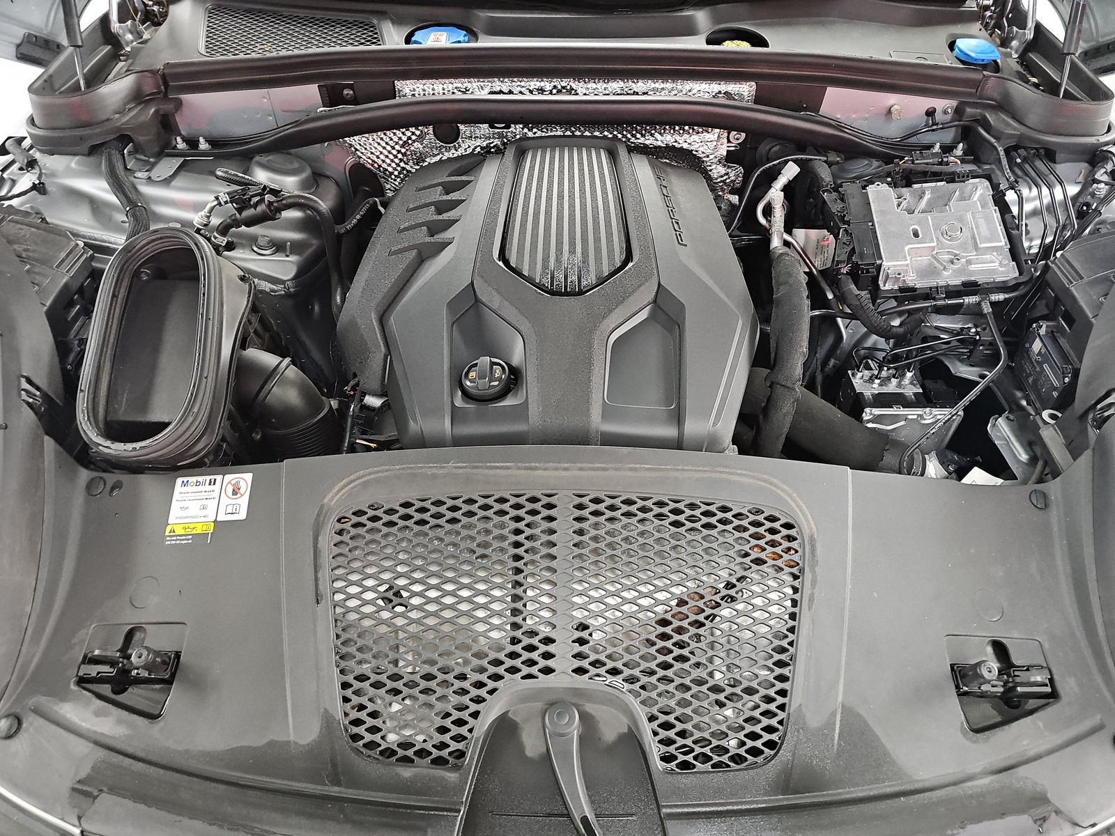 2023 Porsche Macan Base AWD