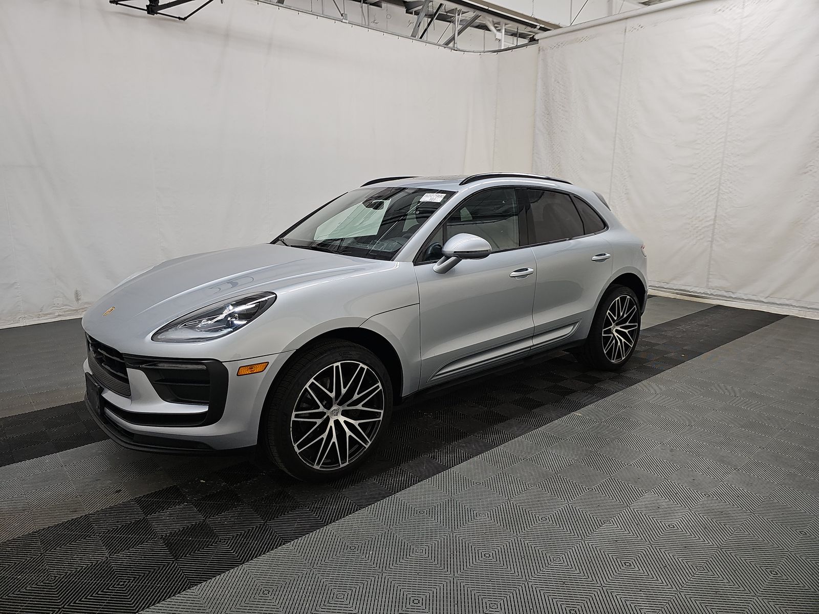 2023 Porsche Macan Base AWD