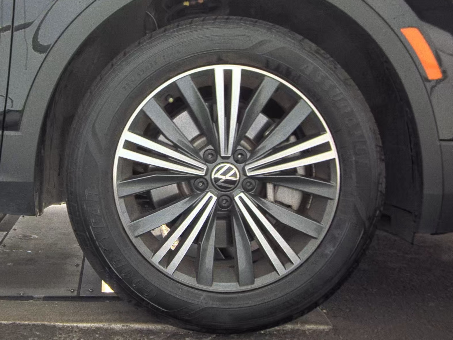 2024 Volkswagen Tiguan 2.0T Wolfsburg Edition FWD