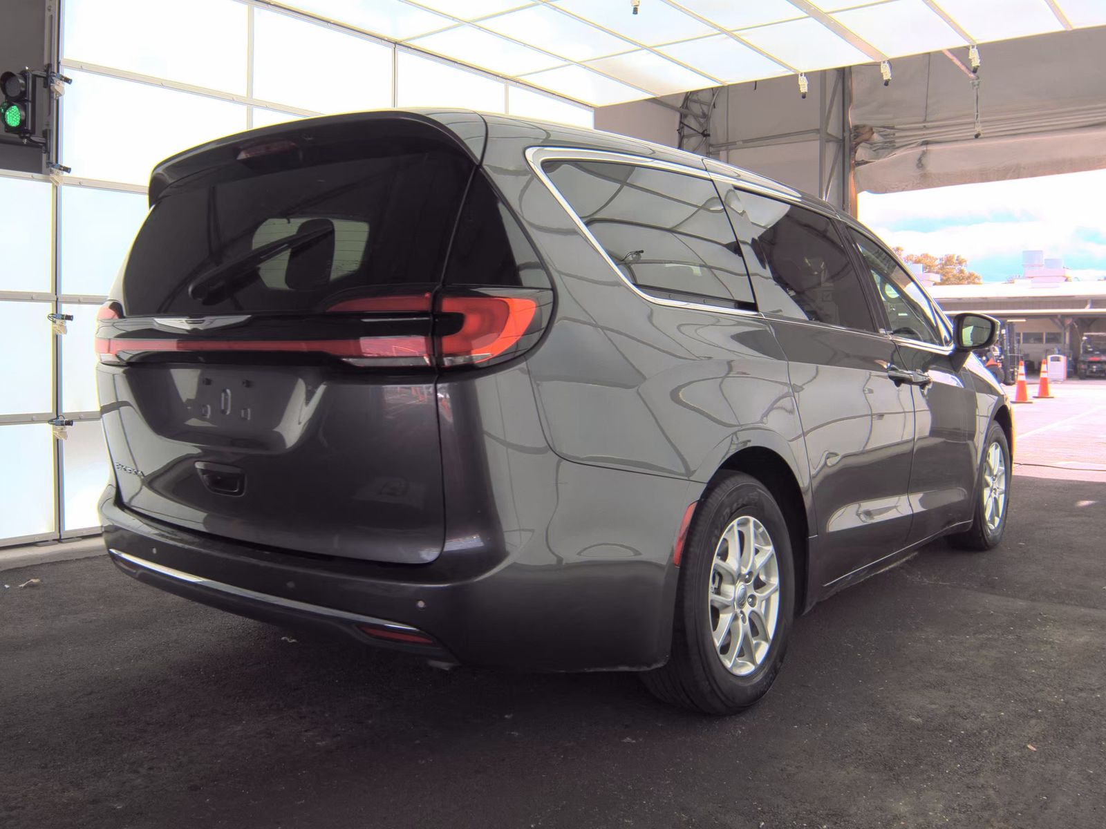 2023 Chrysler Pacifica Touring L FWD