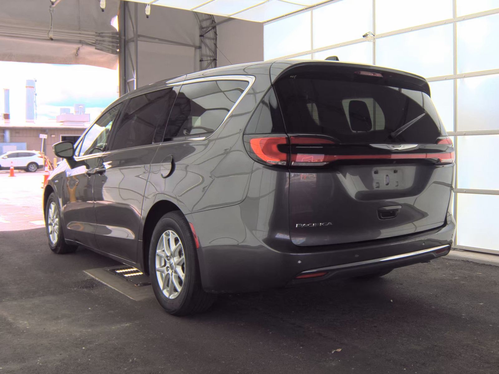 2023 Chrysler Pacifica Touring L FWD