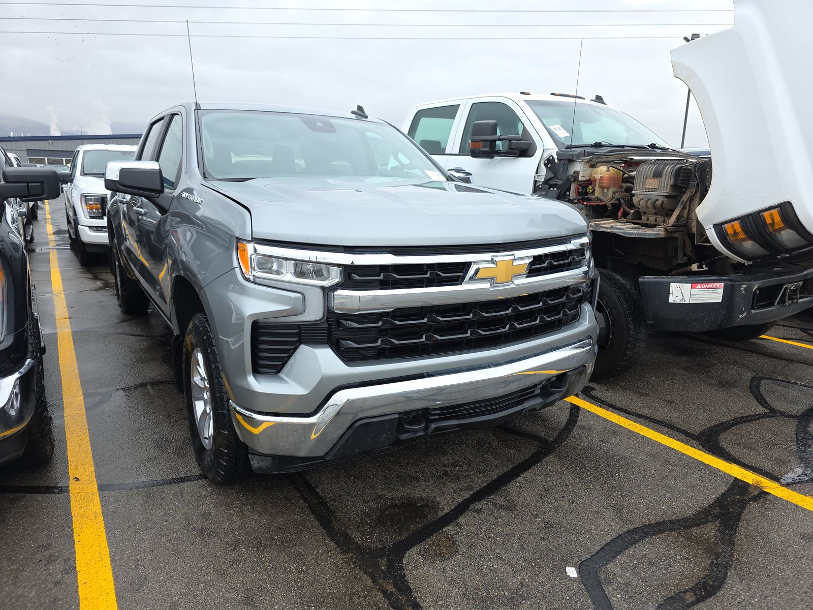 2025 Chevrolet Silverado 1500 LT AWD