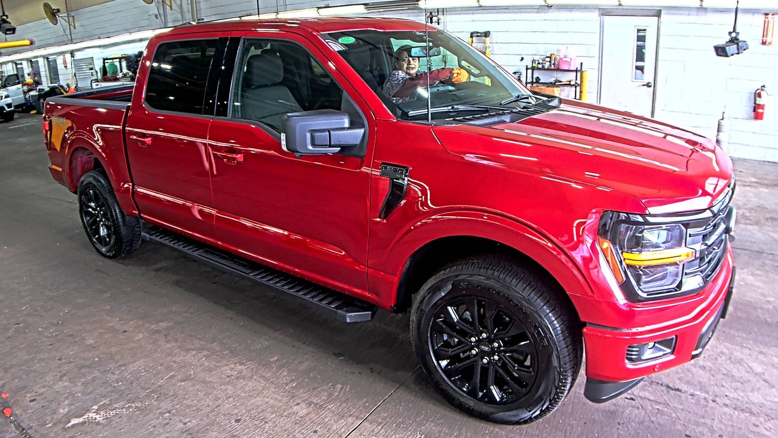 2025 Ford F-150 XLT AWD
