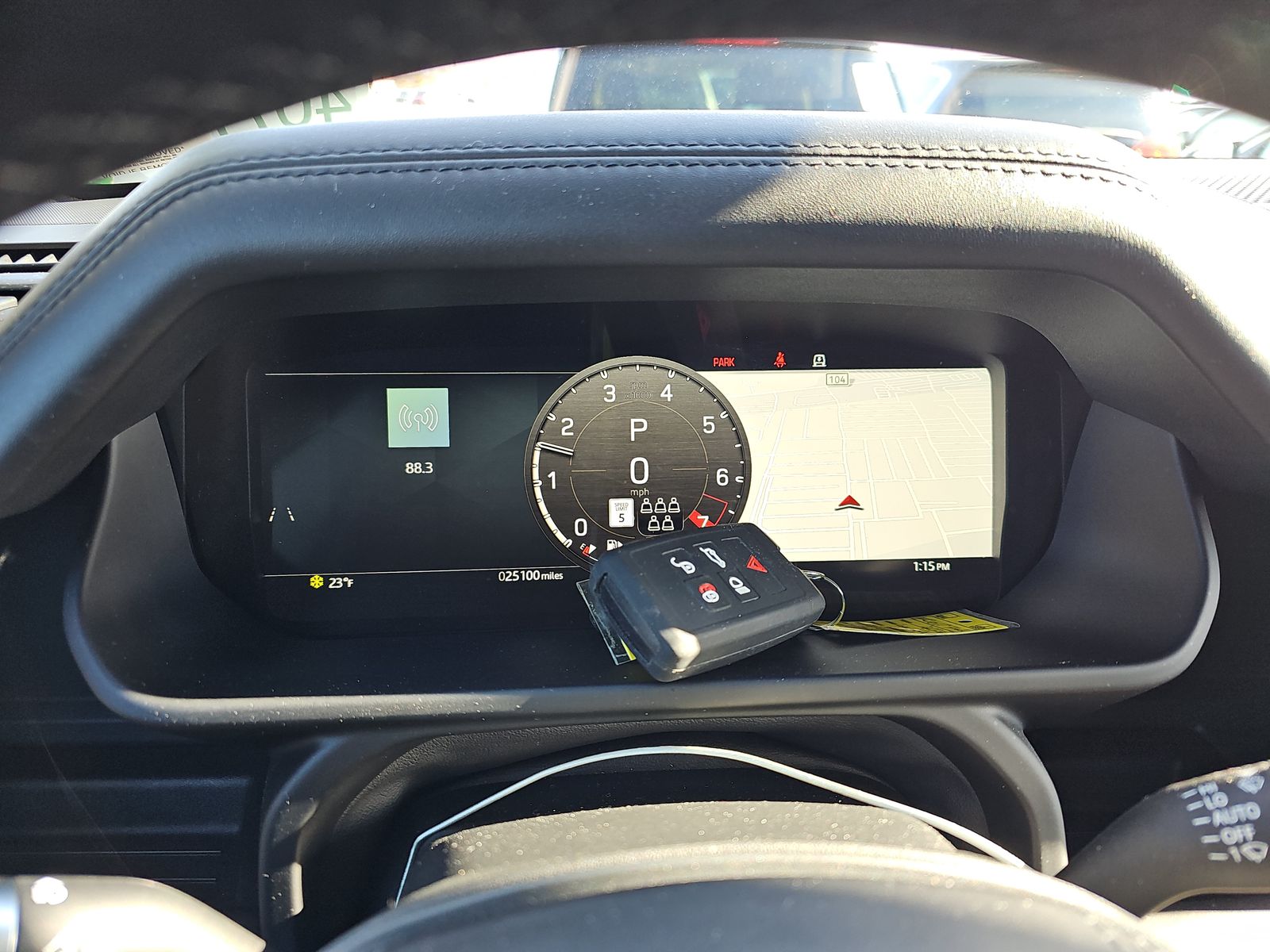 2024 Land Rover Defender 110 X-Dynamic SE AWD