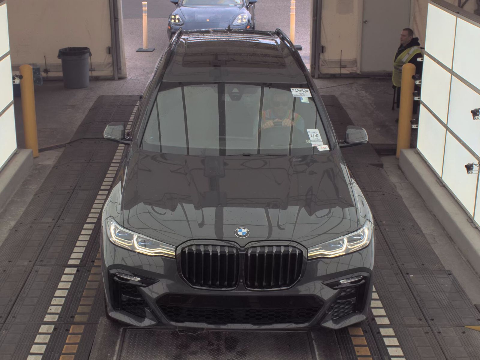 2022 BMW X7 M50i AWD