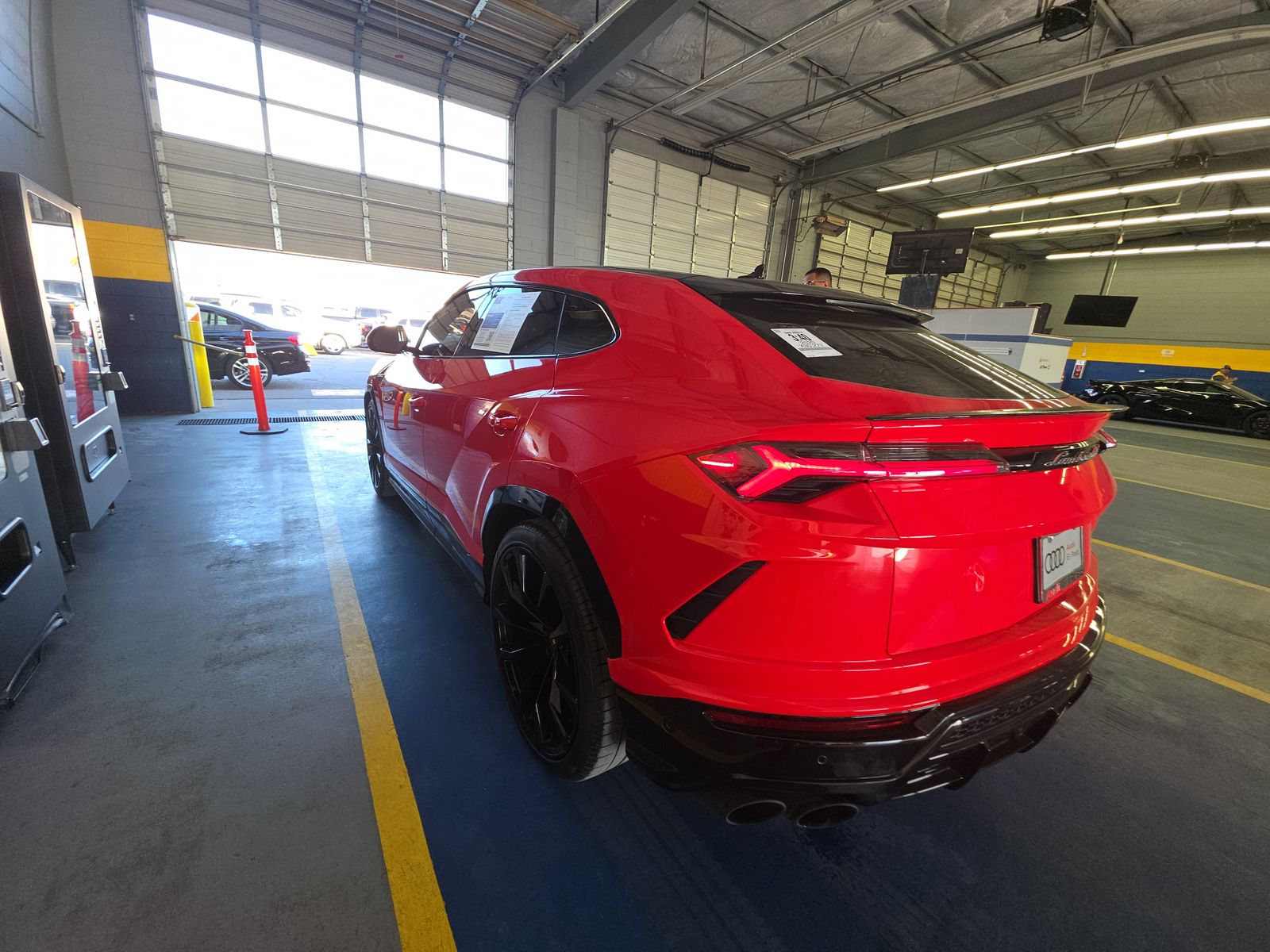 2020 Lamborghini Urus Base AWD
