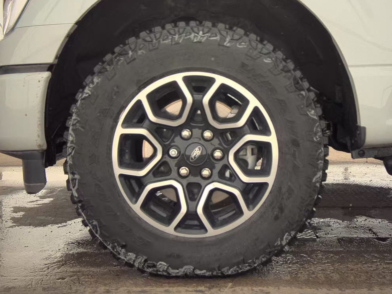 2023 Ford F-150 Hybrid XLT AWD